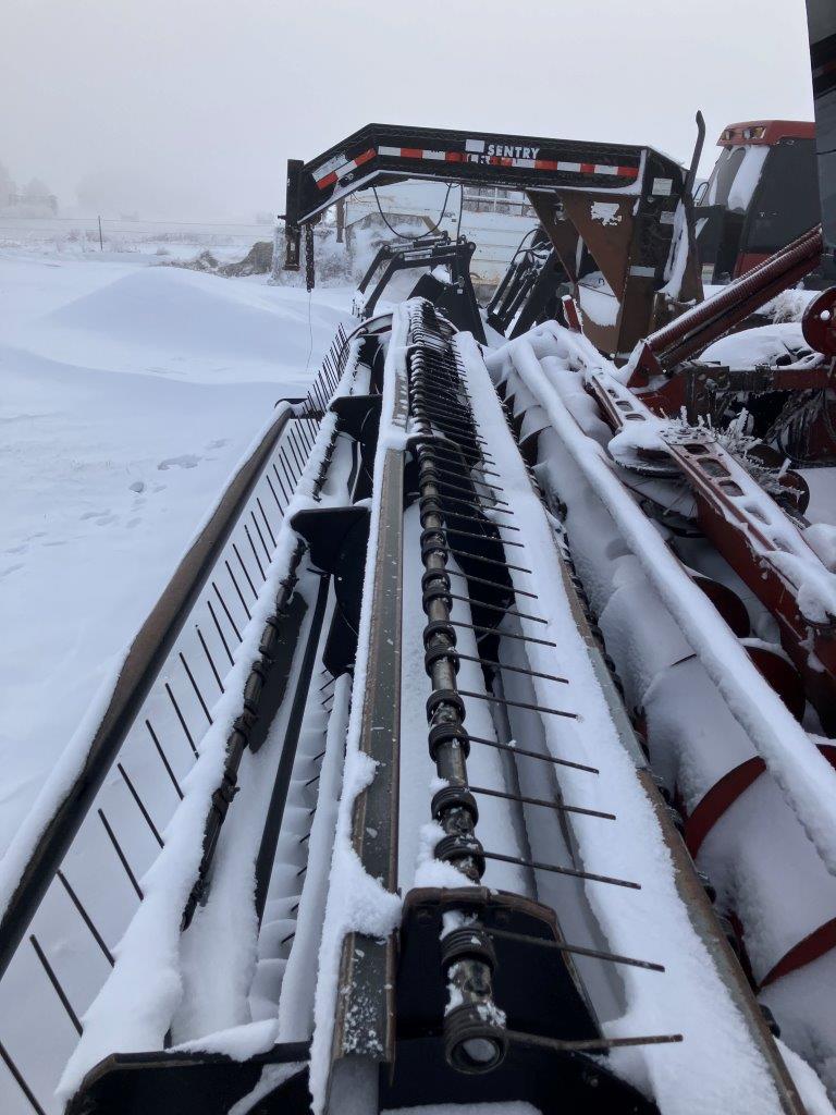 1997 Case IH 8825 Windrower