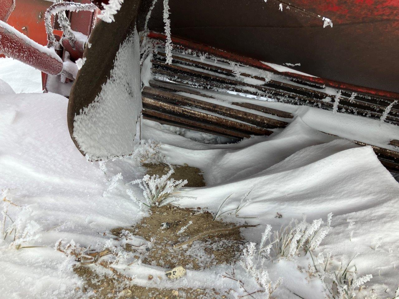 1997 Case IH 8825 Windrower