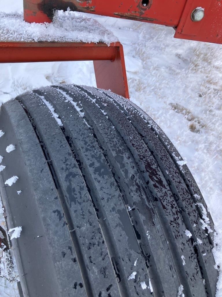 1997 Case IH 8825 Windrower