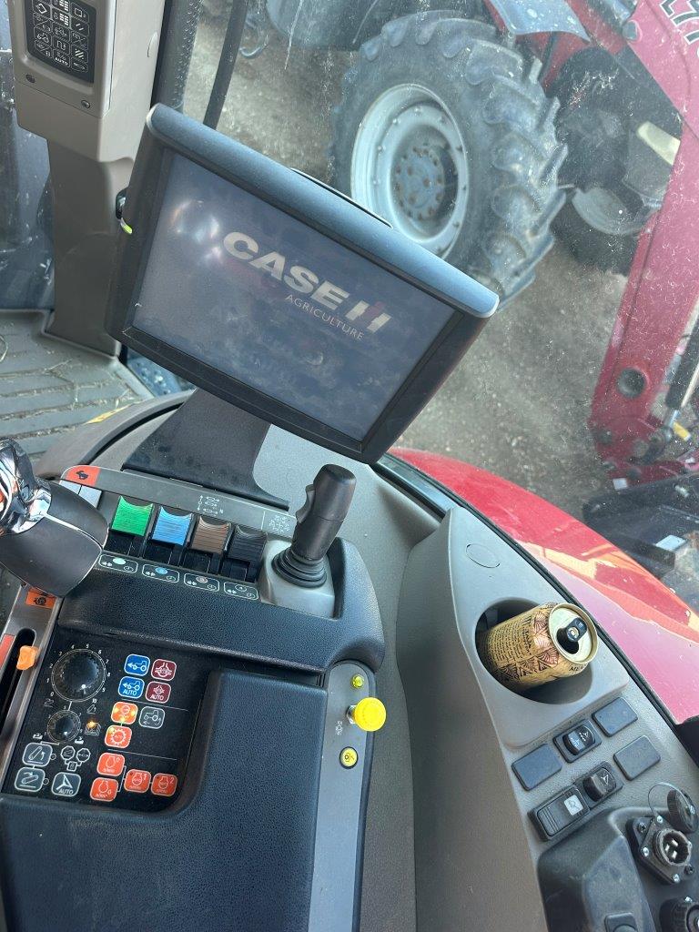 2022 Case IH PUMA220 Tractor