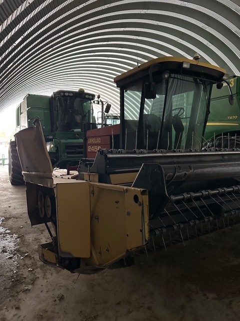 1996 New Holland 2450 Windrower