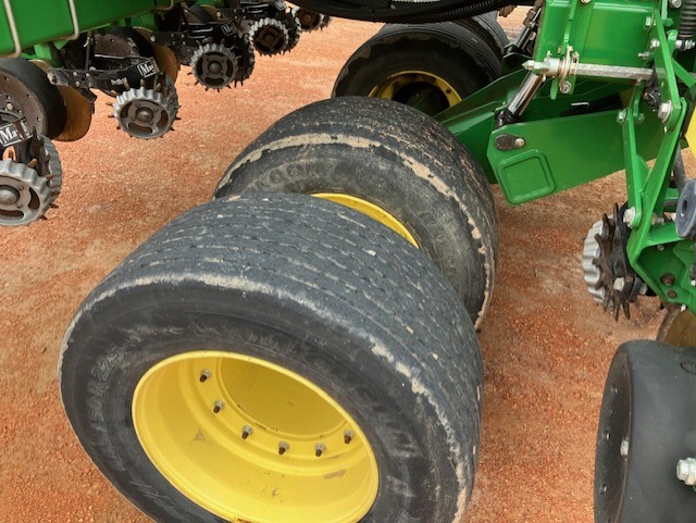 2012 John Deere DB60 Planter