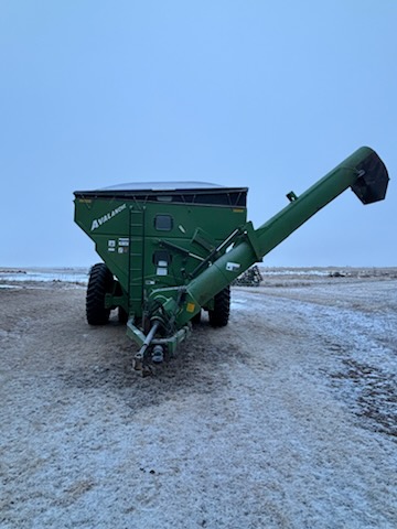 2002 Brent 1084 Grain Cart