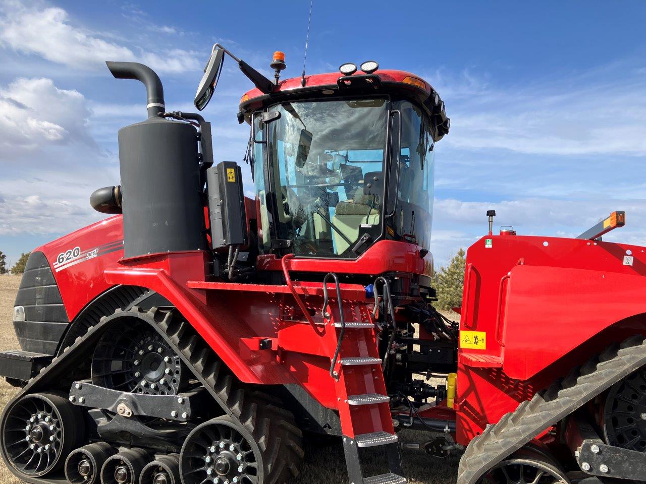2022 Case IH STG620 Tractor