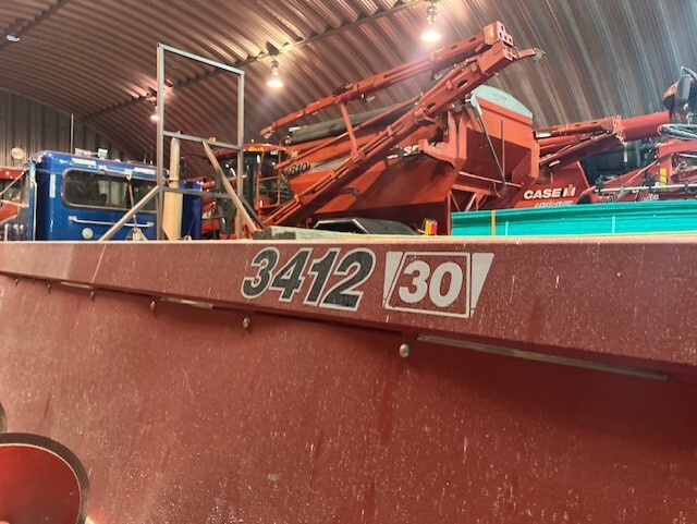 2010 Case IH 3412 Header Combine