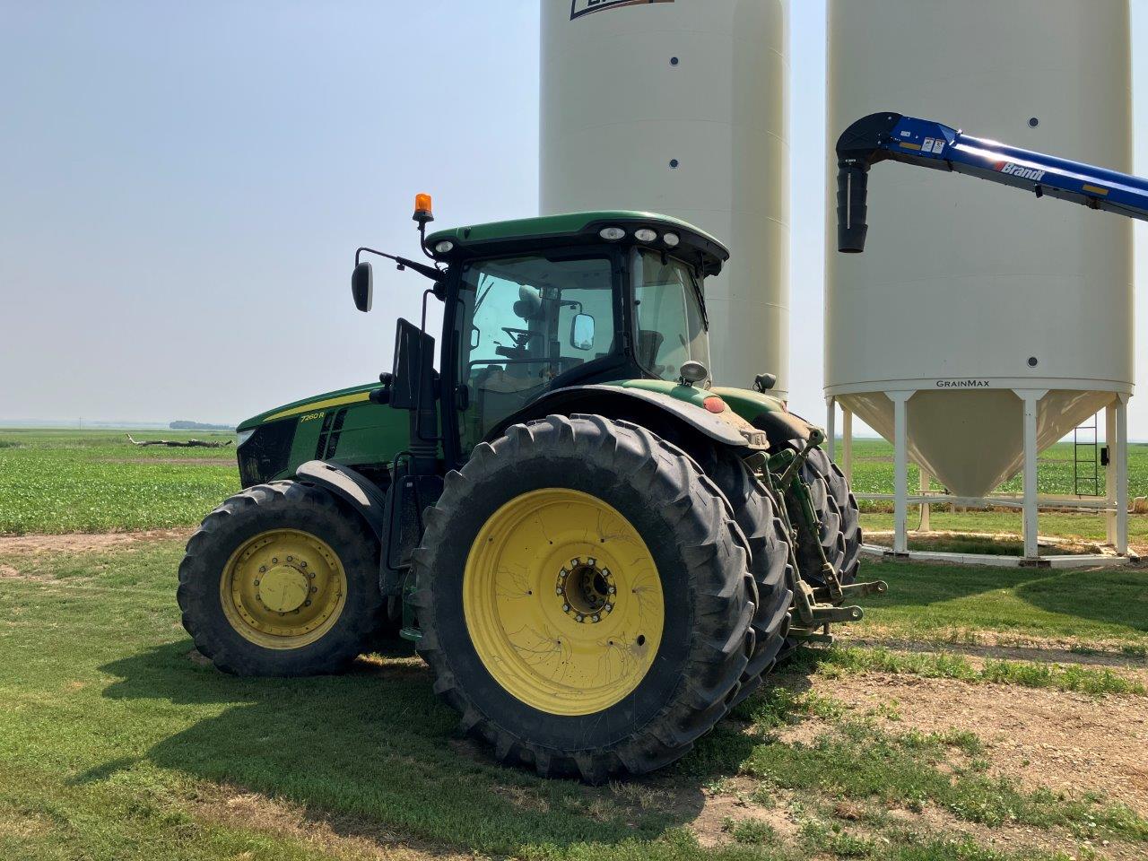 2012 John Deere 7260R Tractor
