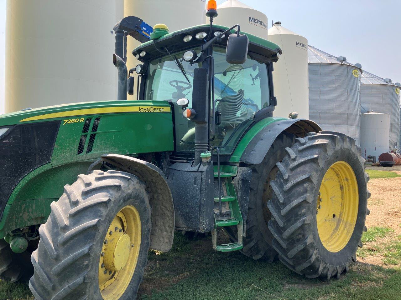 2012 John Deere 7260R Tractor