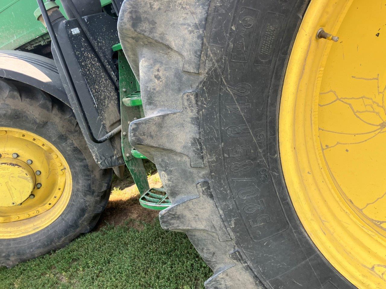 2012 John Deere 7260R Tractor