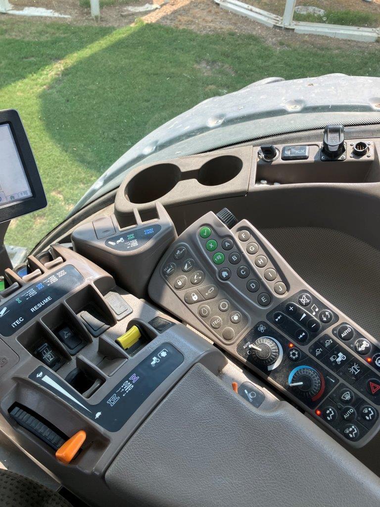 2012 John Deere 7260R Tractor