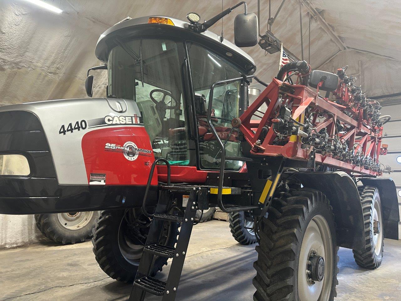 2017 Case IH Patriot 4440 Sprayer/High Clearance
