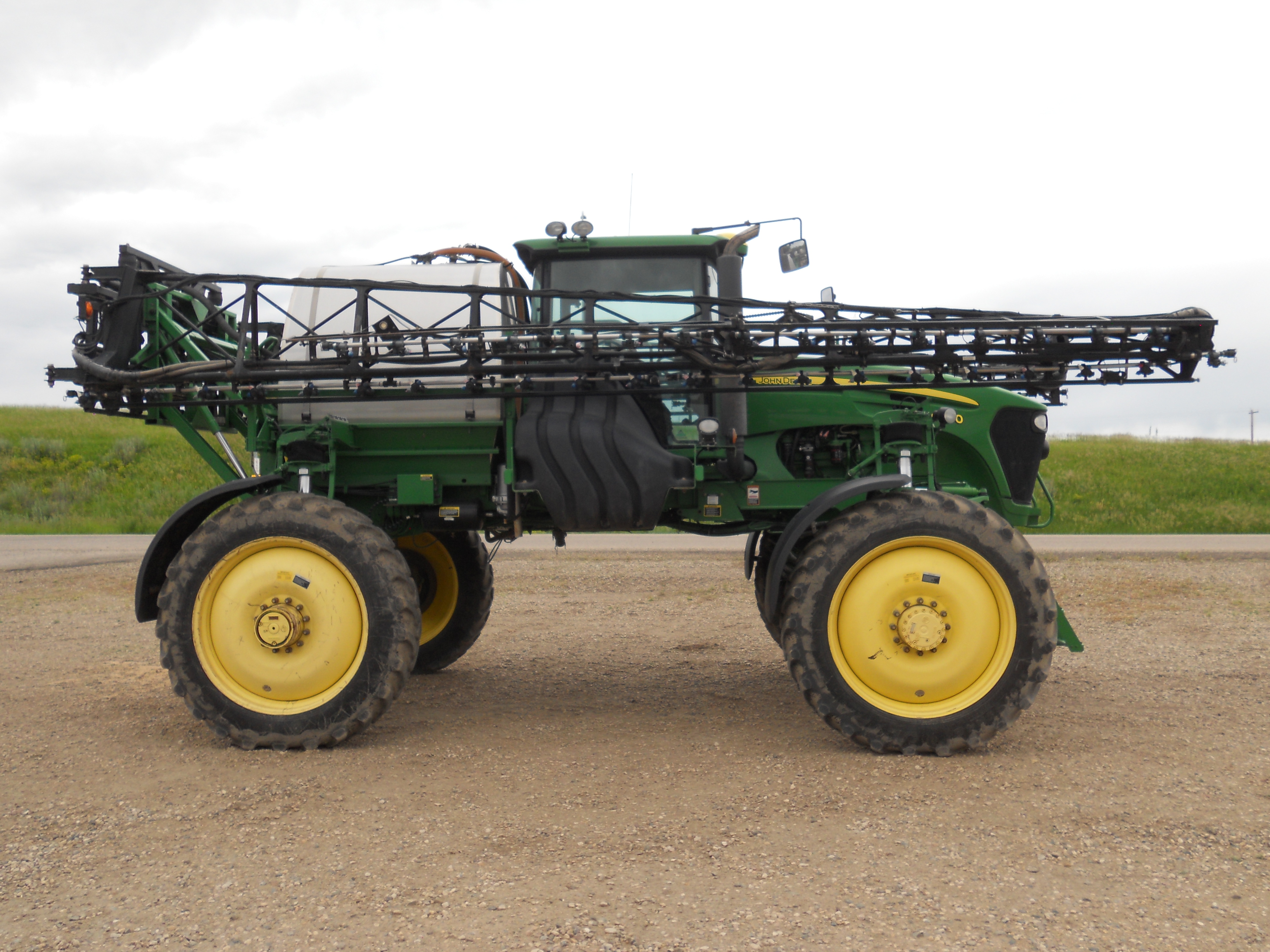 2010 John Deere 4830 Sprayer/High Clearance