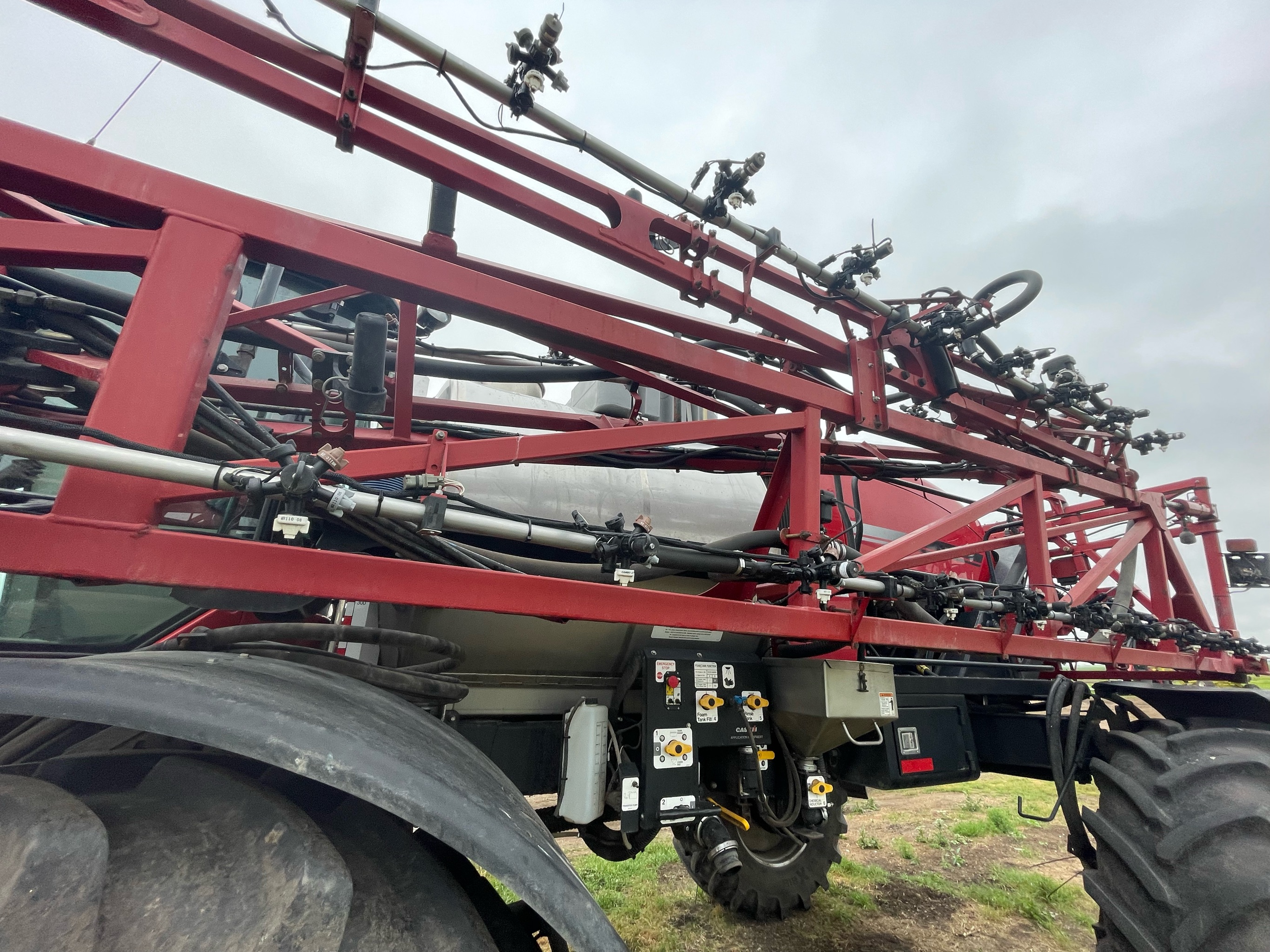 2012 Case IH PAT4430 Sprayer/High Clearance