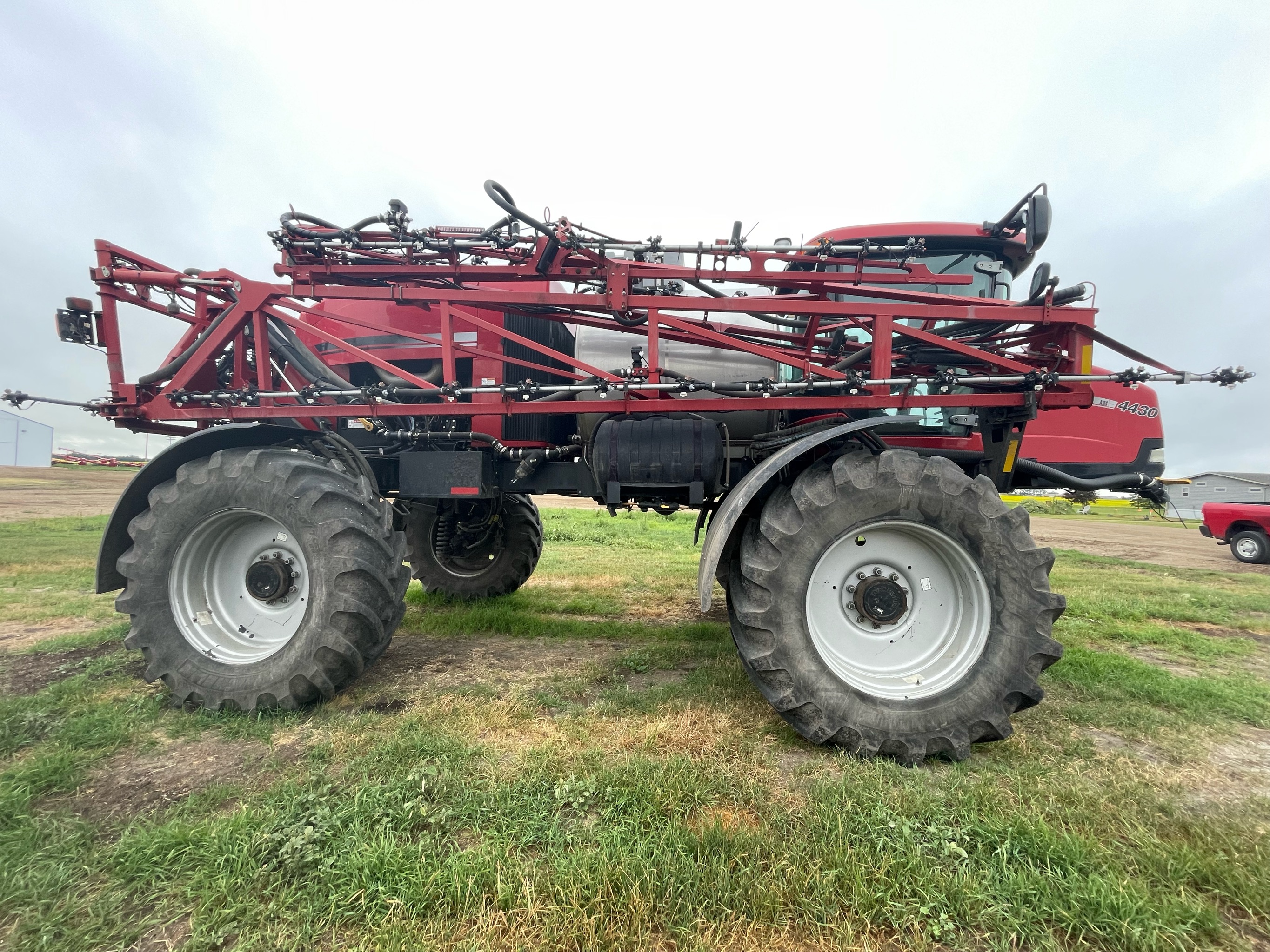 2012 Case IH PAT4430 Sprayer/High Clearance