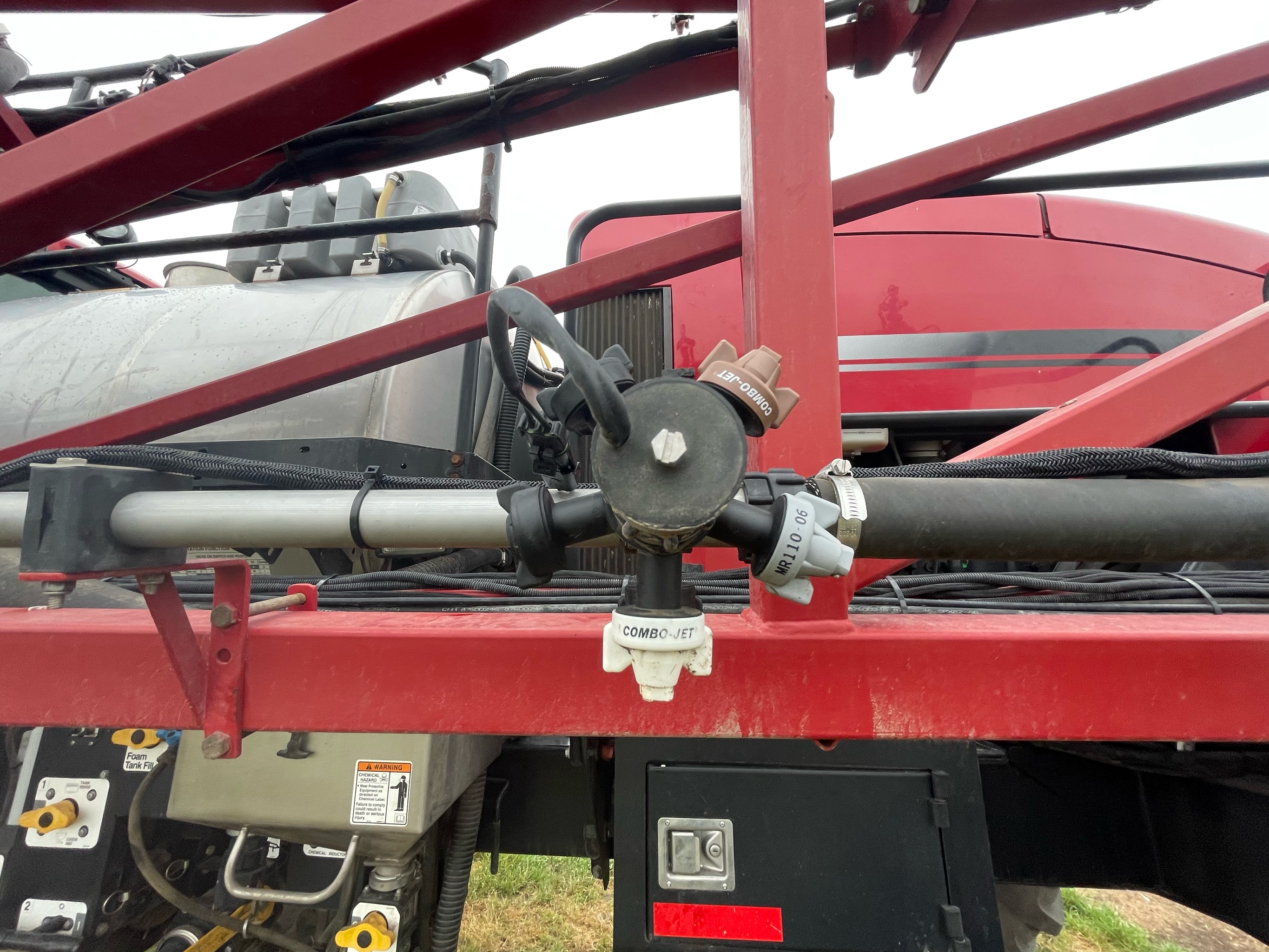 2012 Case IH PAT4430 Sprayer/High Clearance