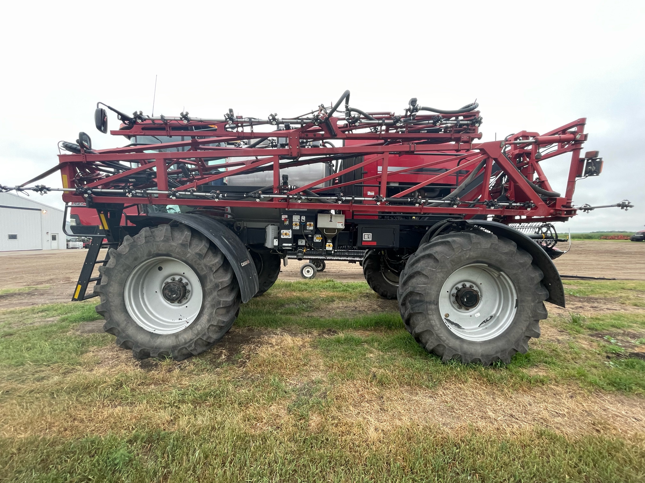 2012 Case IH PAT4430 Sprayer/High Clearance