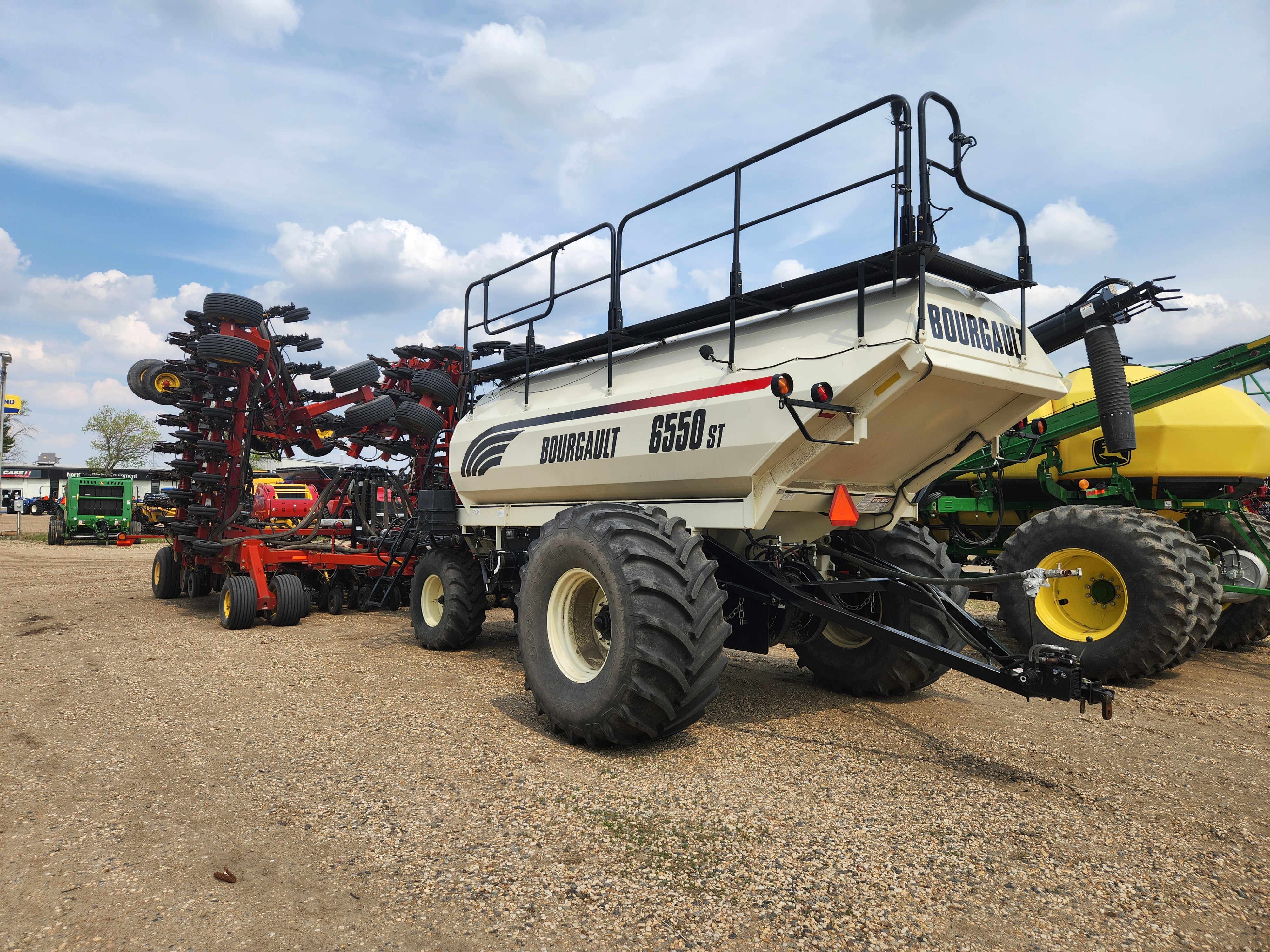 2010 Bourgault 3710 60FT Air Drill