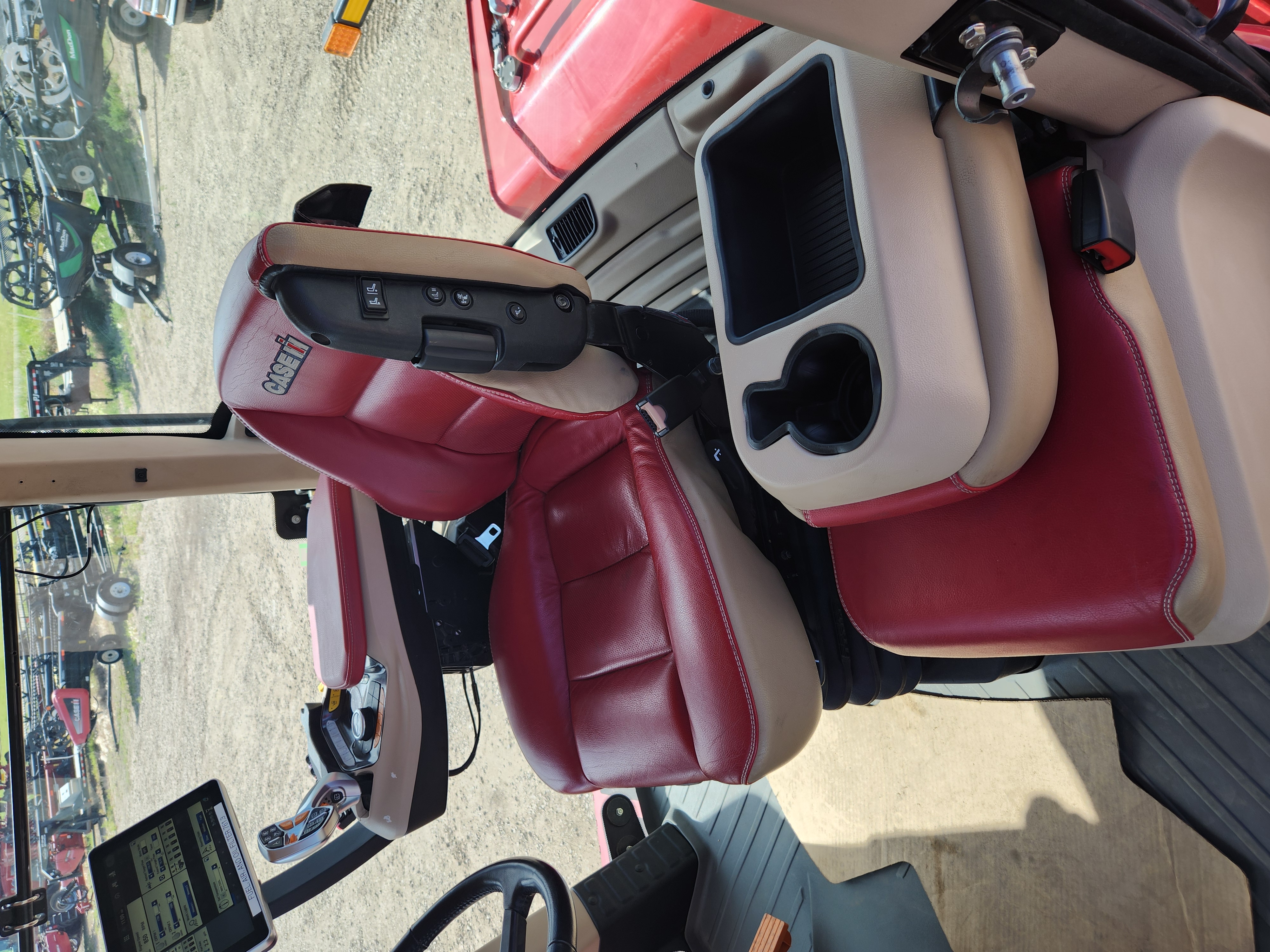 2022 Case IH STG620 Tractor