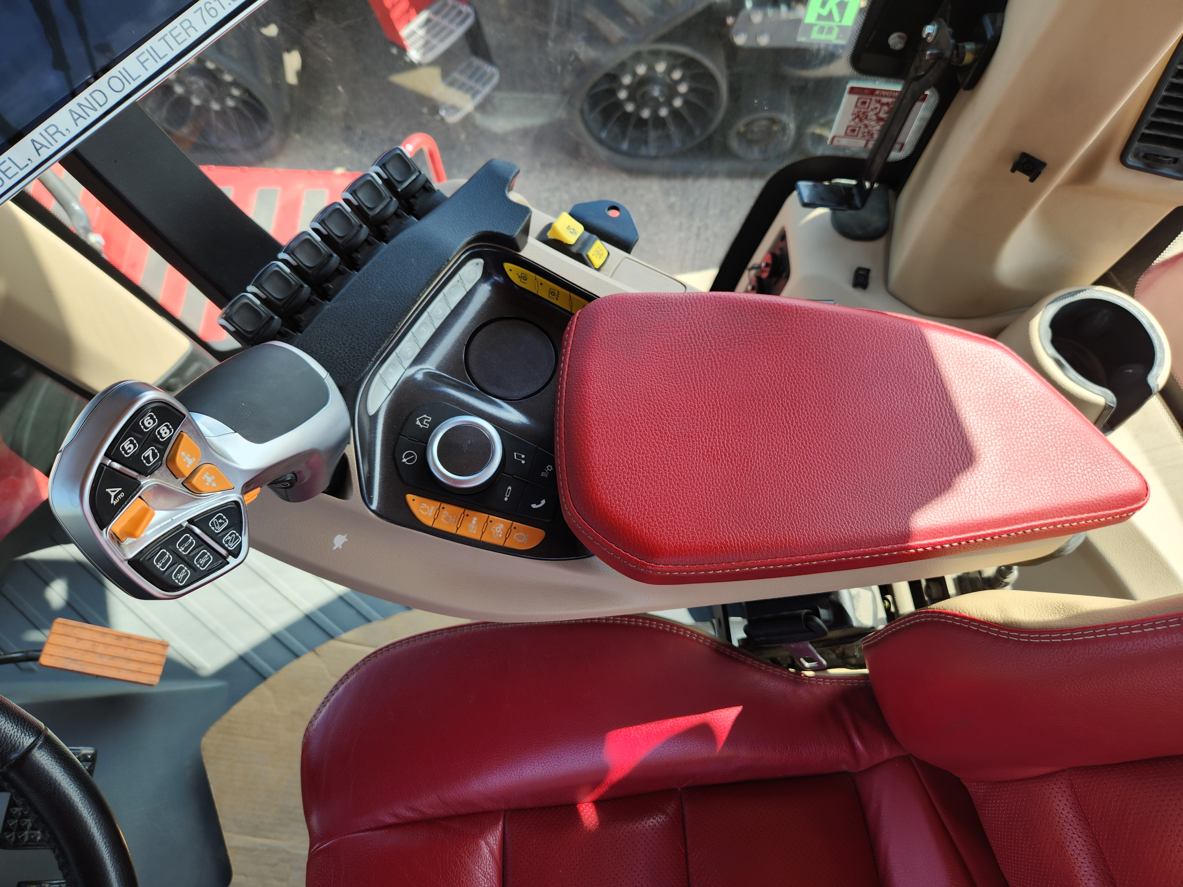 2022 Case IH STG620 Tractor