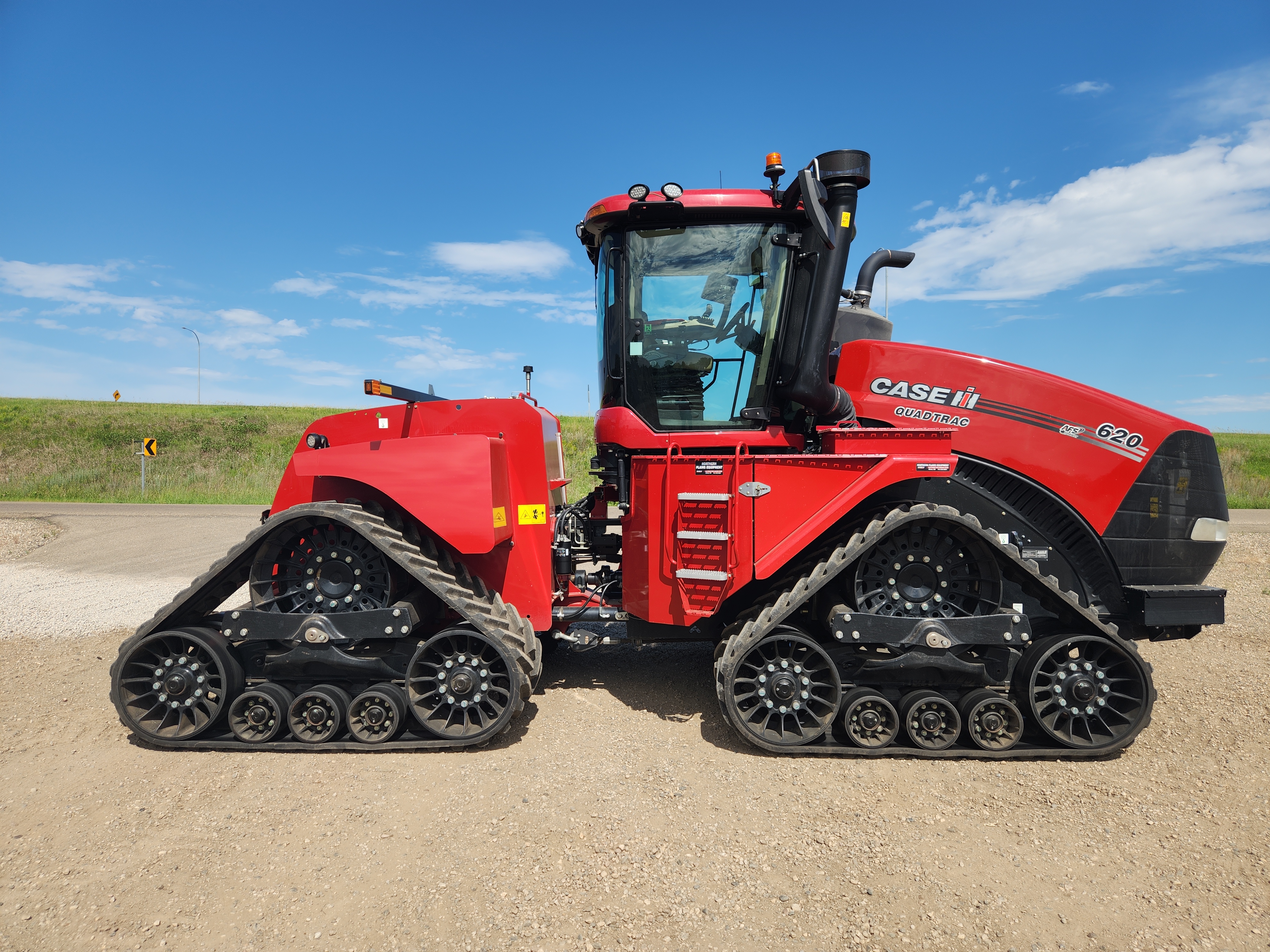 2022 Case IH STG620 Tractor