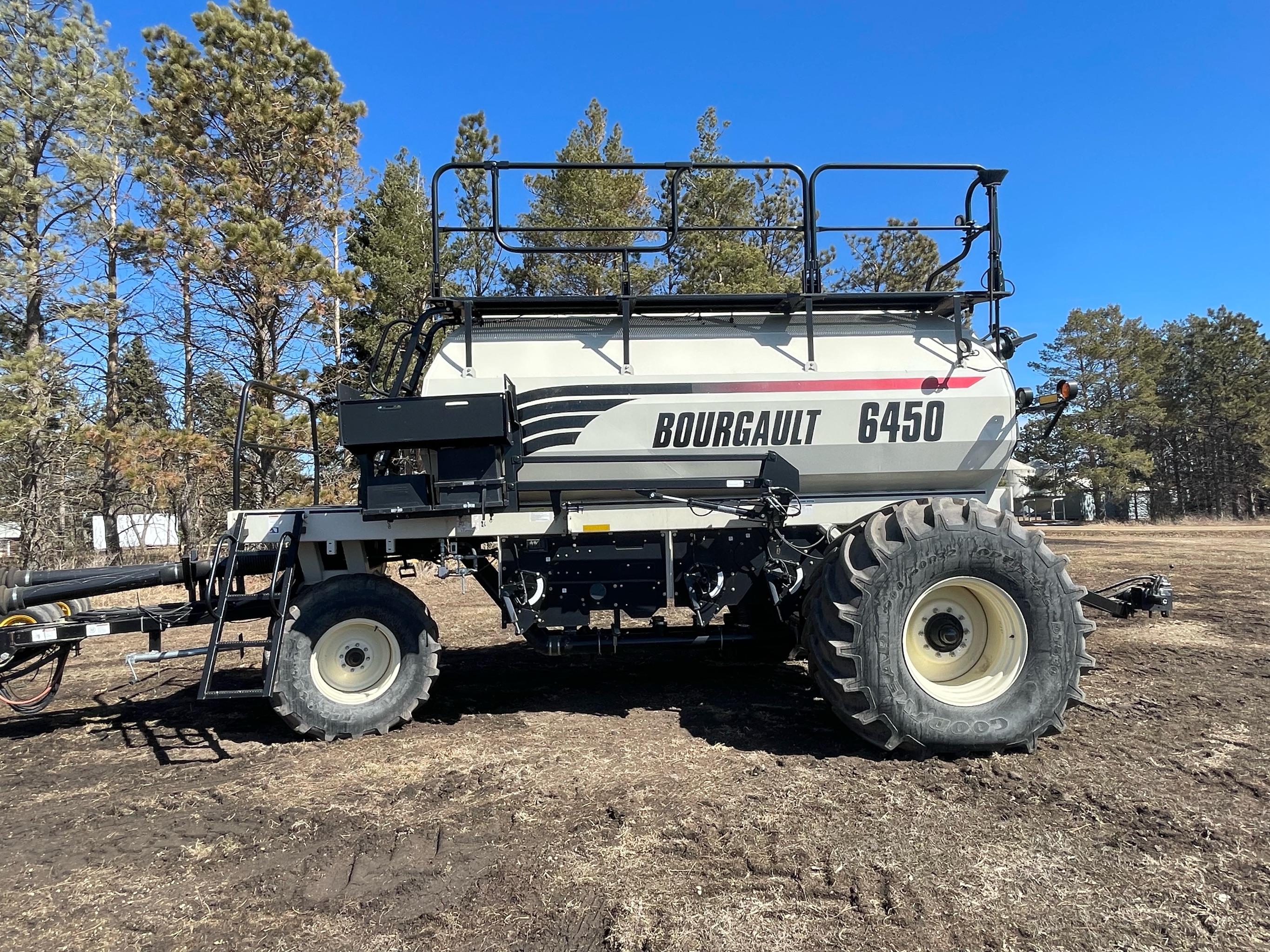 2012 Bourgault 6450 Air Tank/Cart