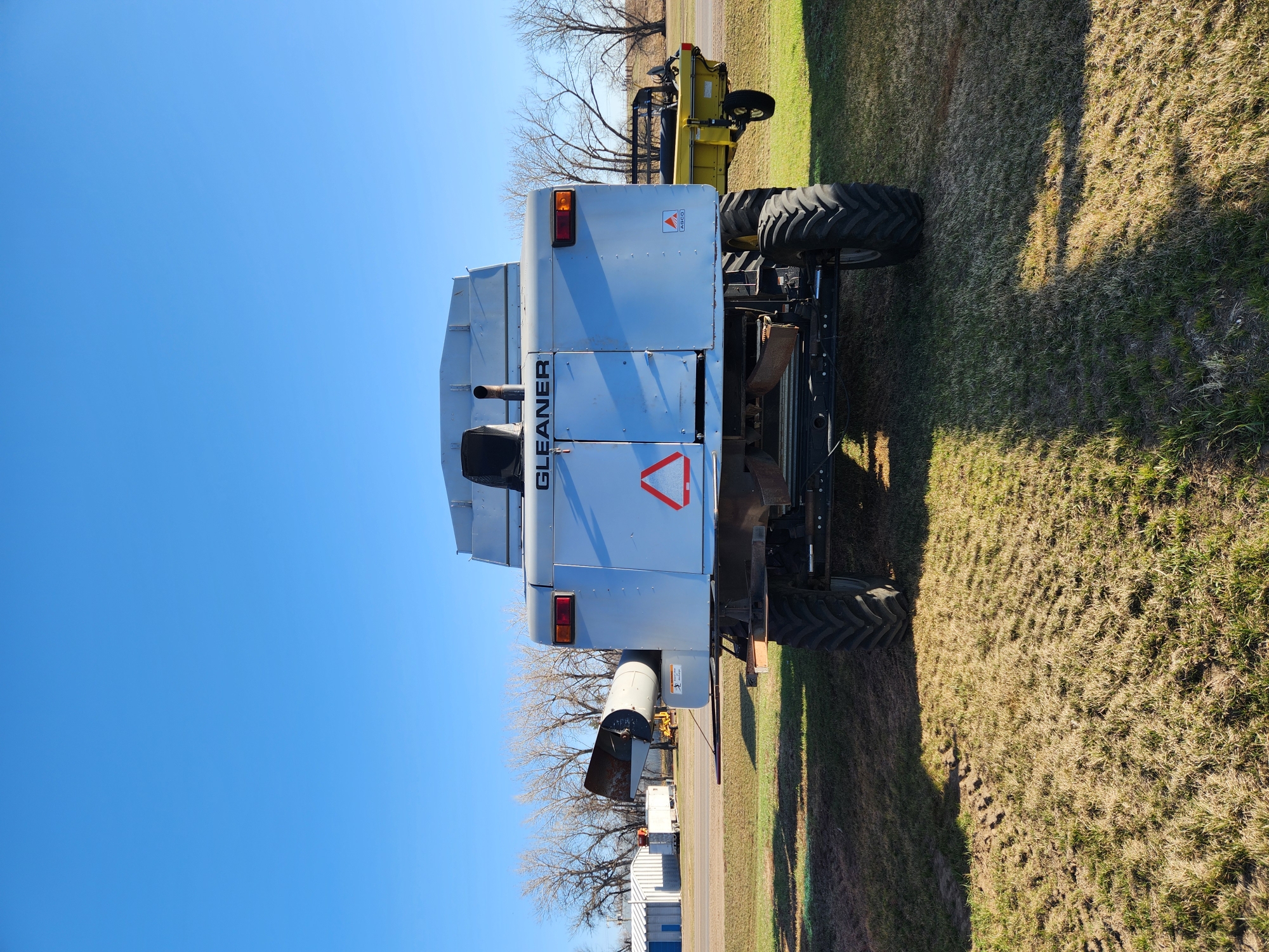 1998 AGCO Gleaner R72 Combine