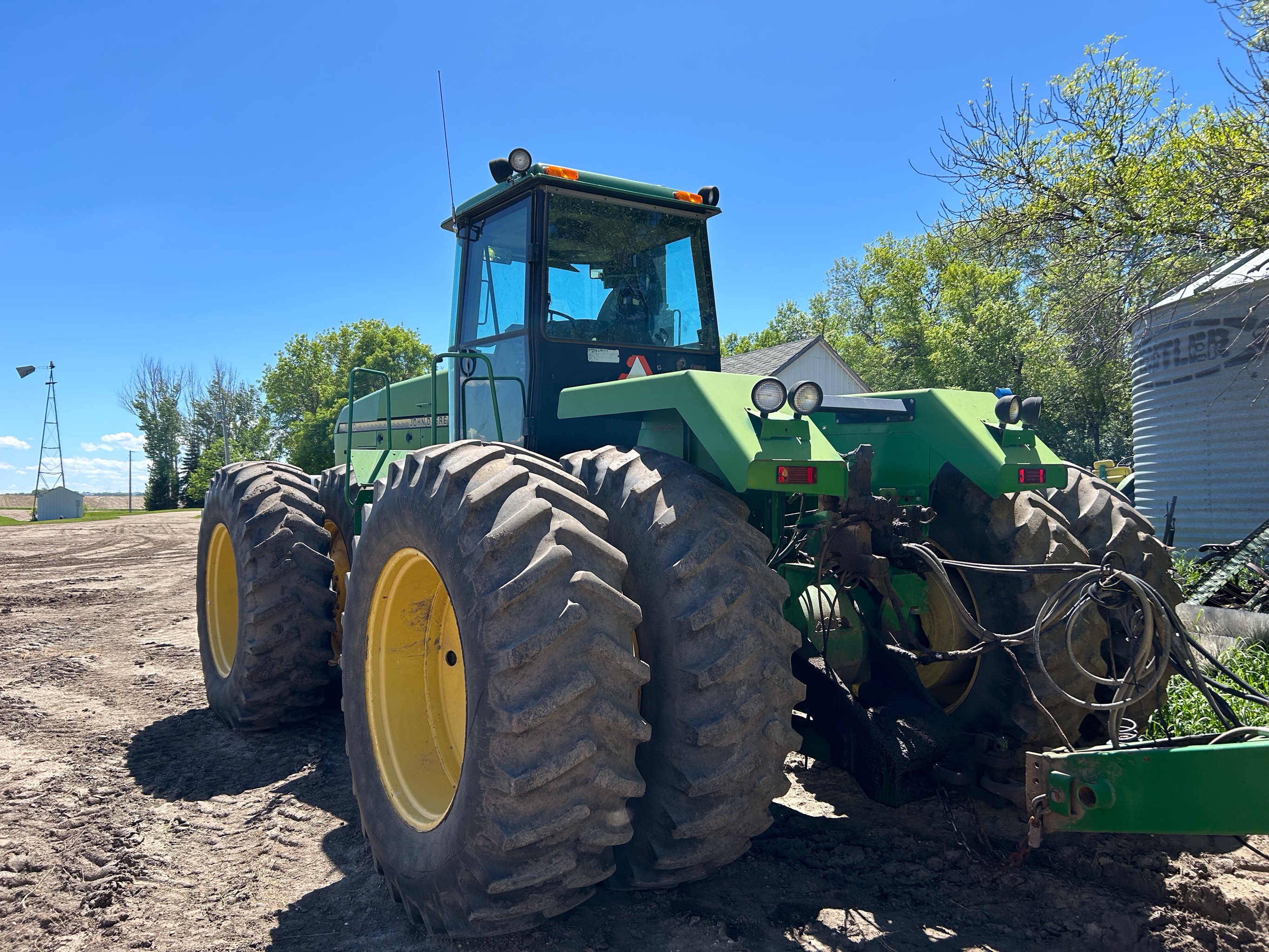 1994 John Deere 8770 Tractor