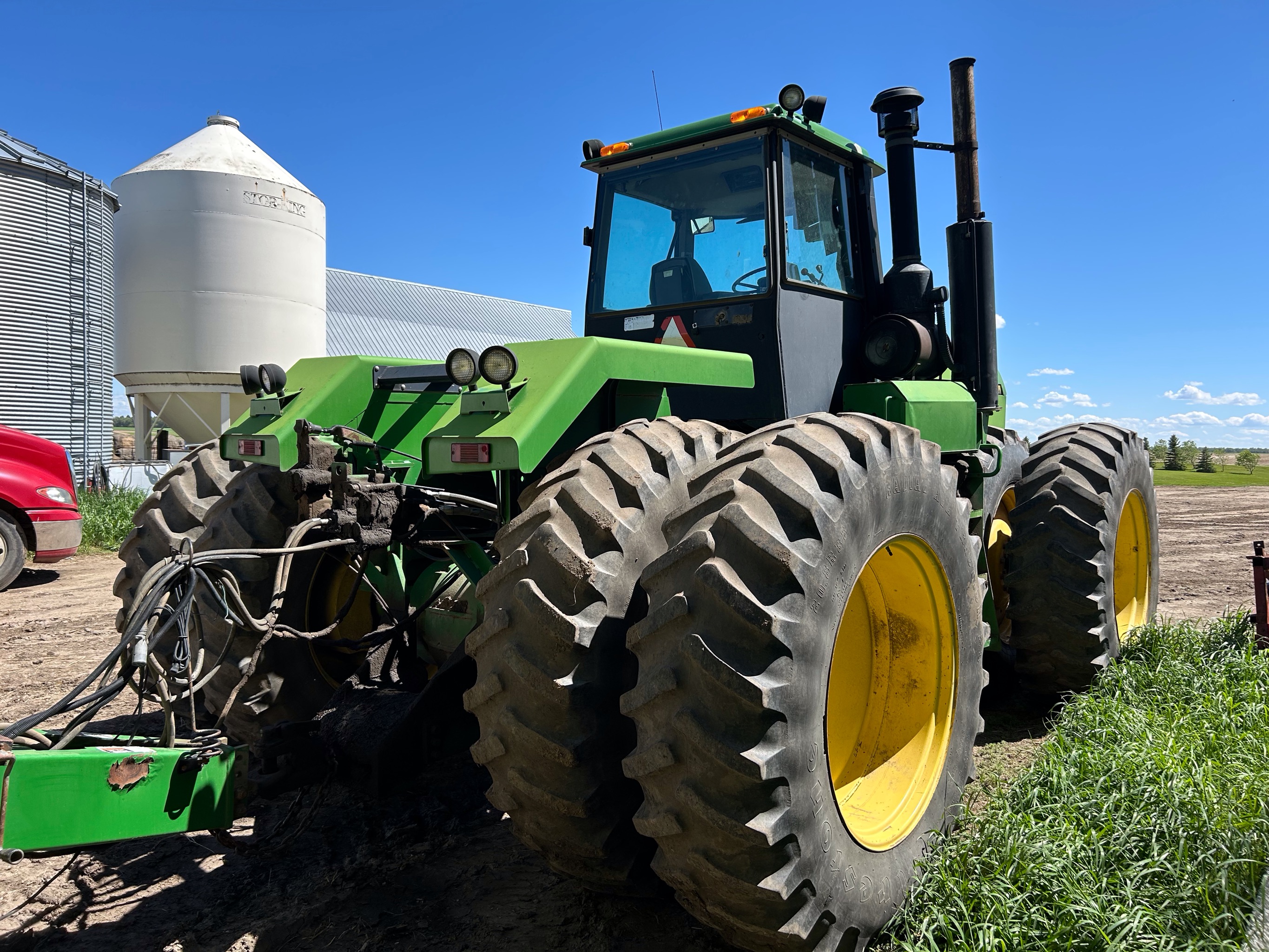 1994 John Deere 8770 Tractor