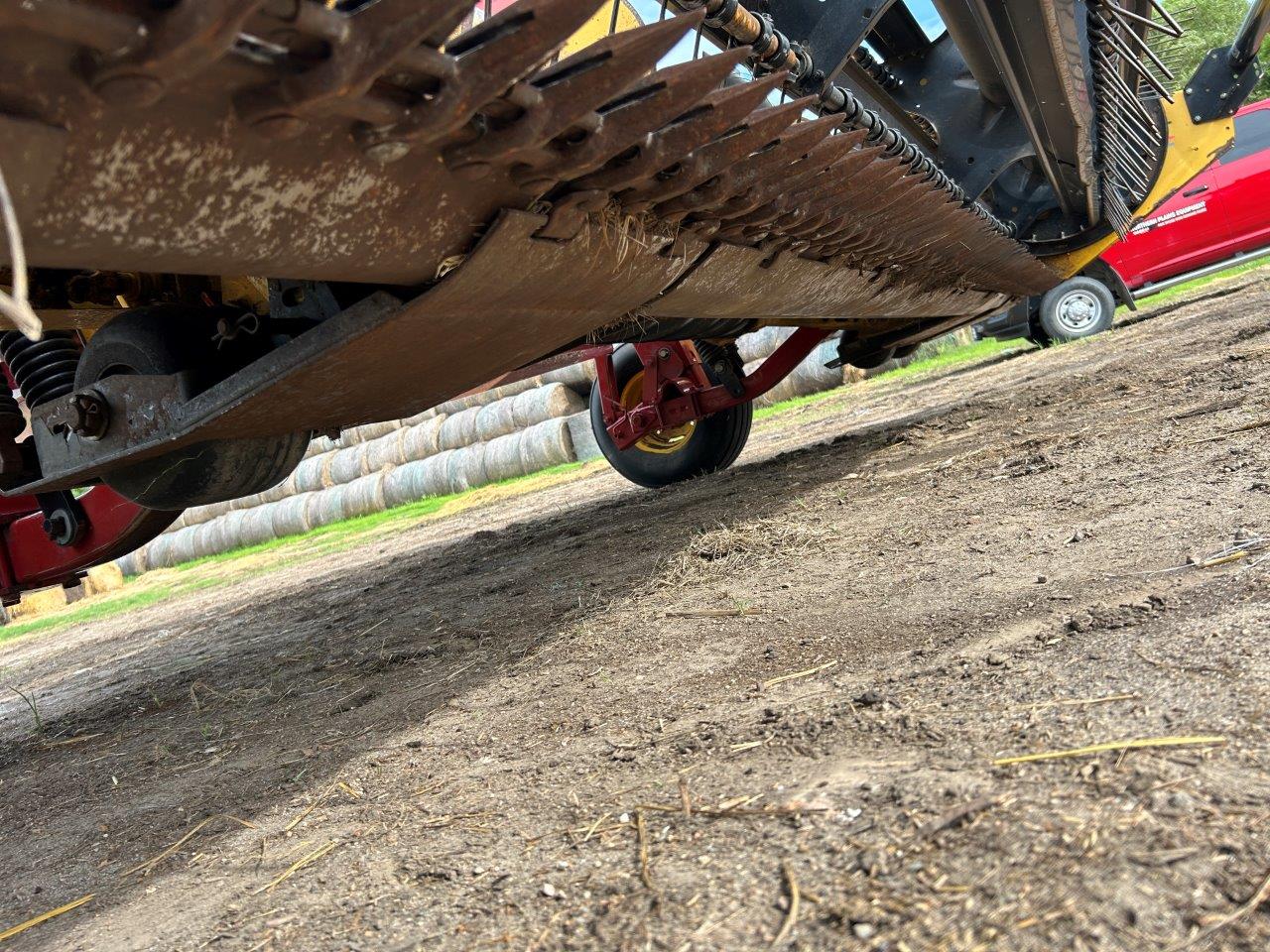 2011 New Holland H7150 Mower Conditioner