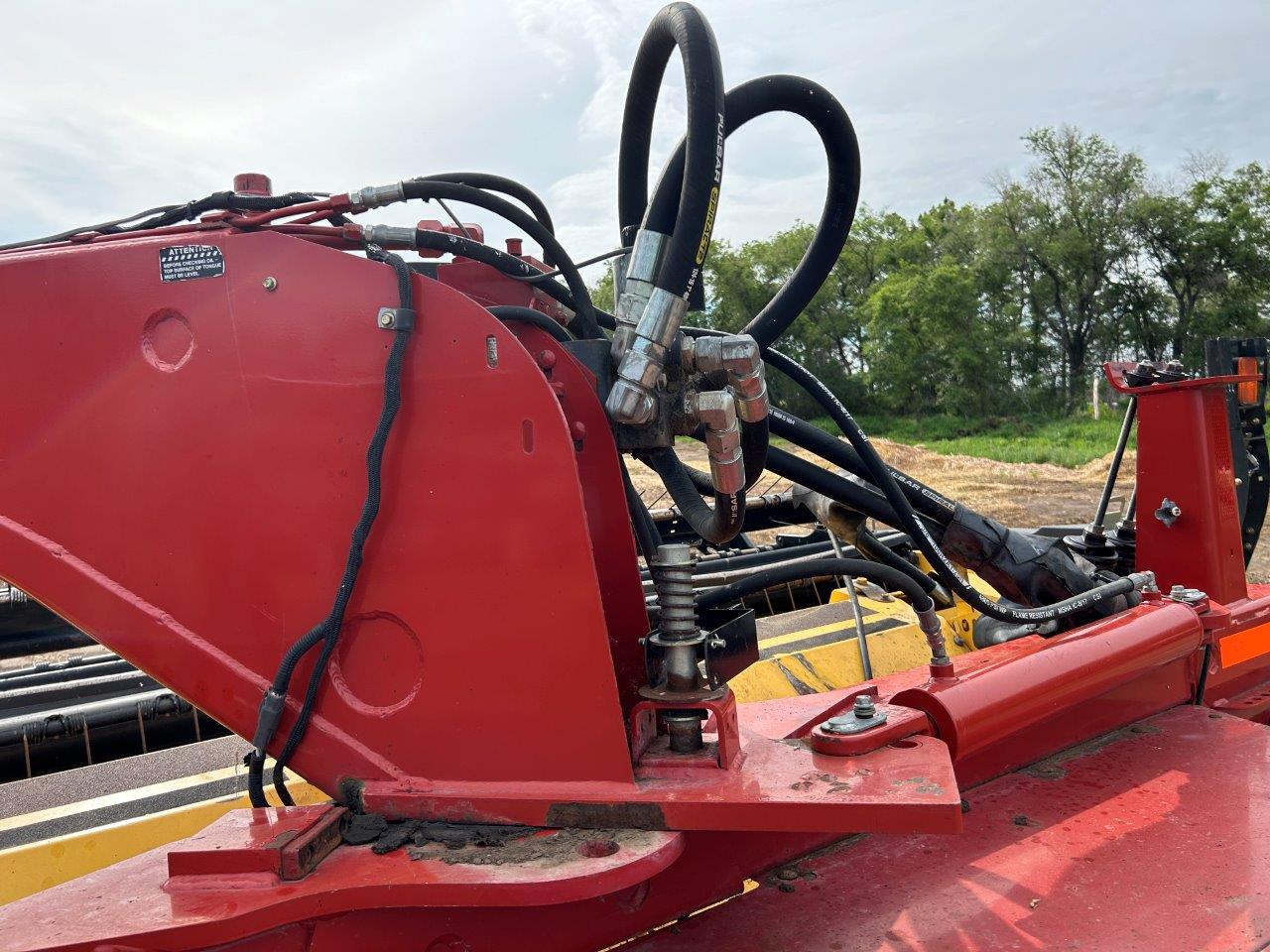 2011 New Holland H7150 Mower Conditioner