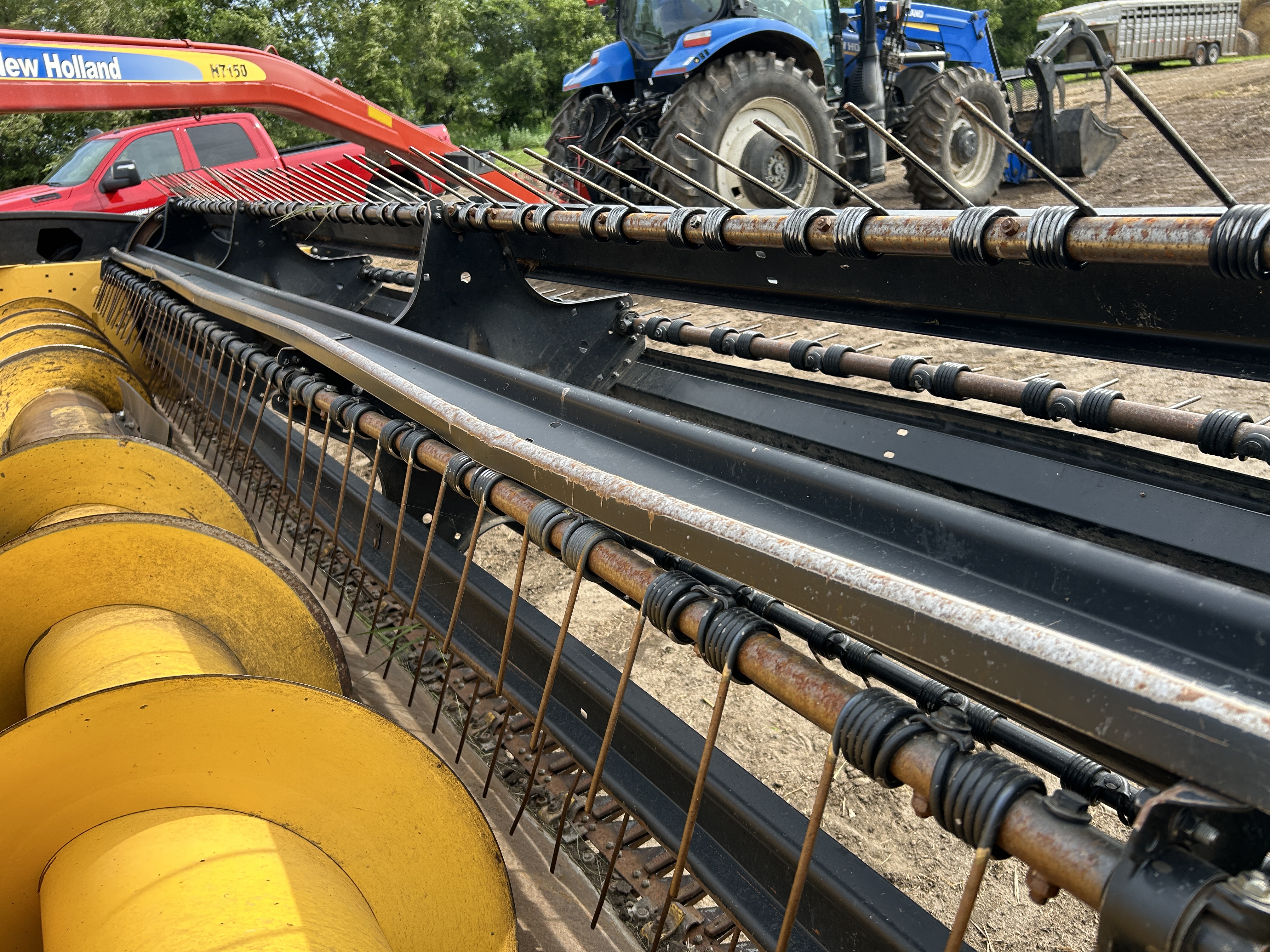 2011 New Holland H7150 Mower Conditioner