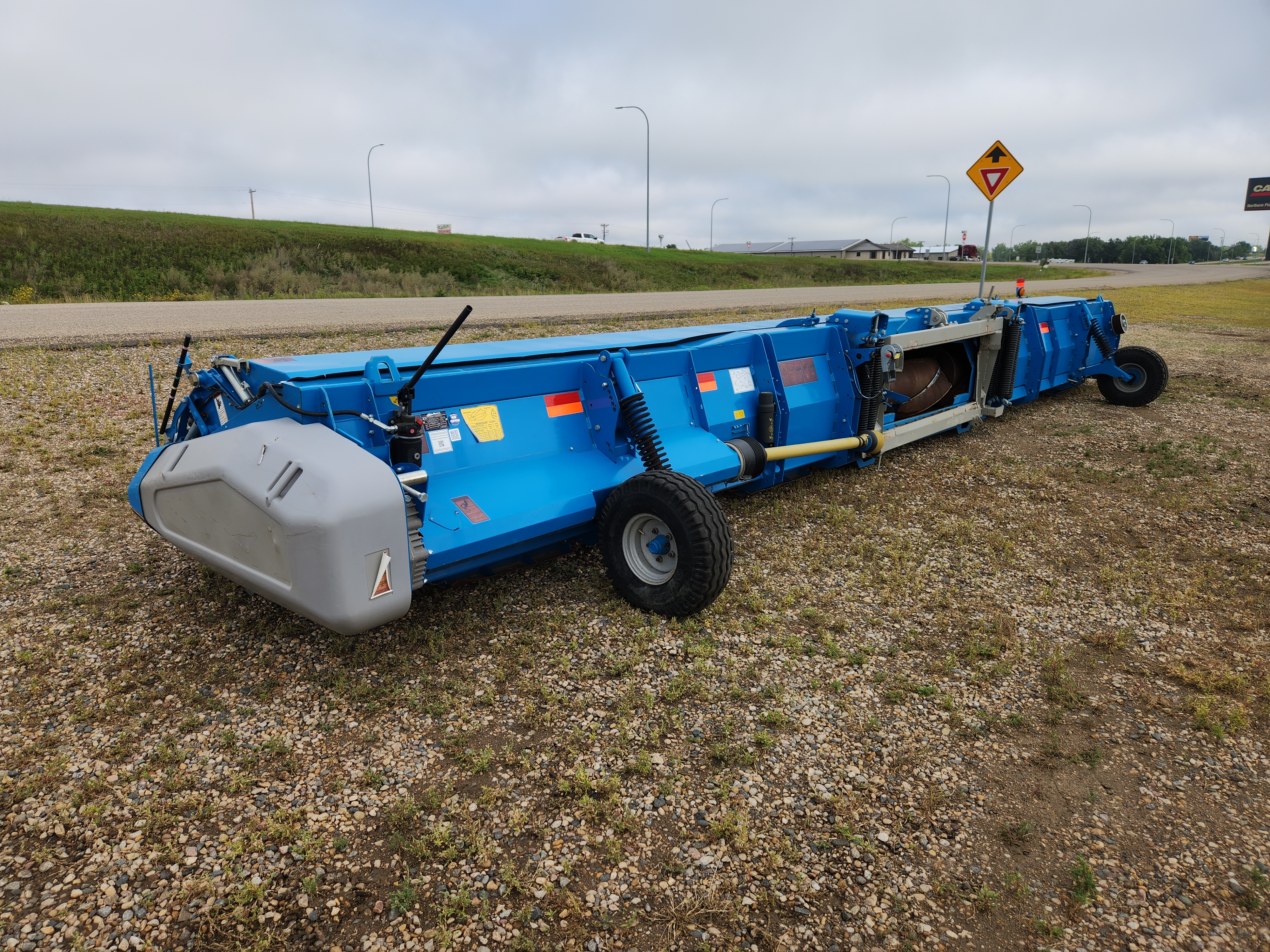 2023 Shelbourne XCS36 Header Rigid