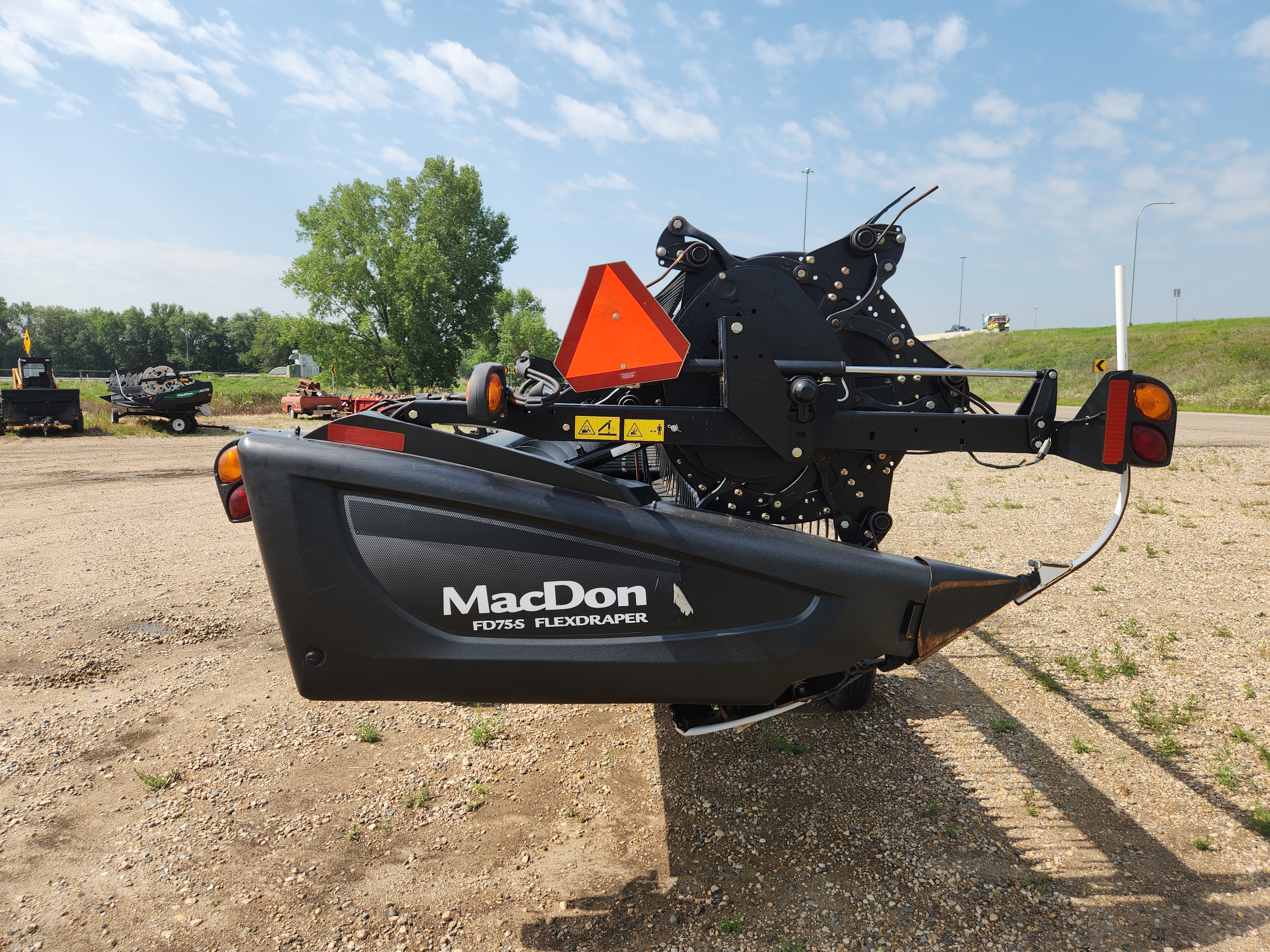 2017 MacDon FD75 Header Draper