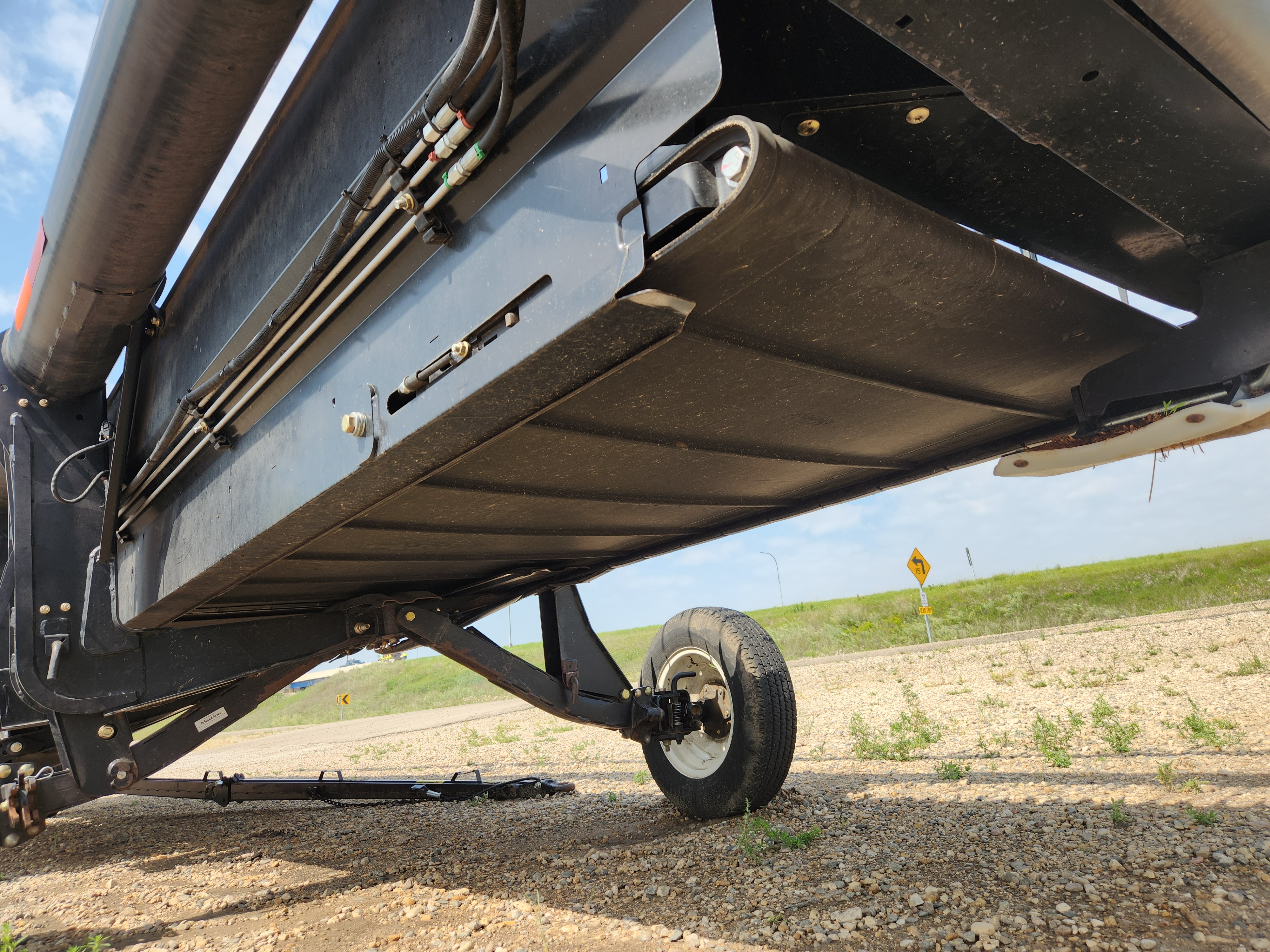 2017 MacDon FD75 Header Draper