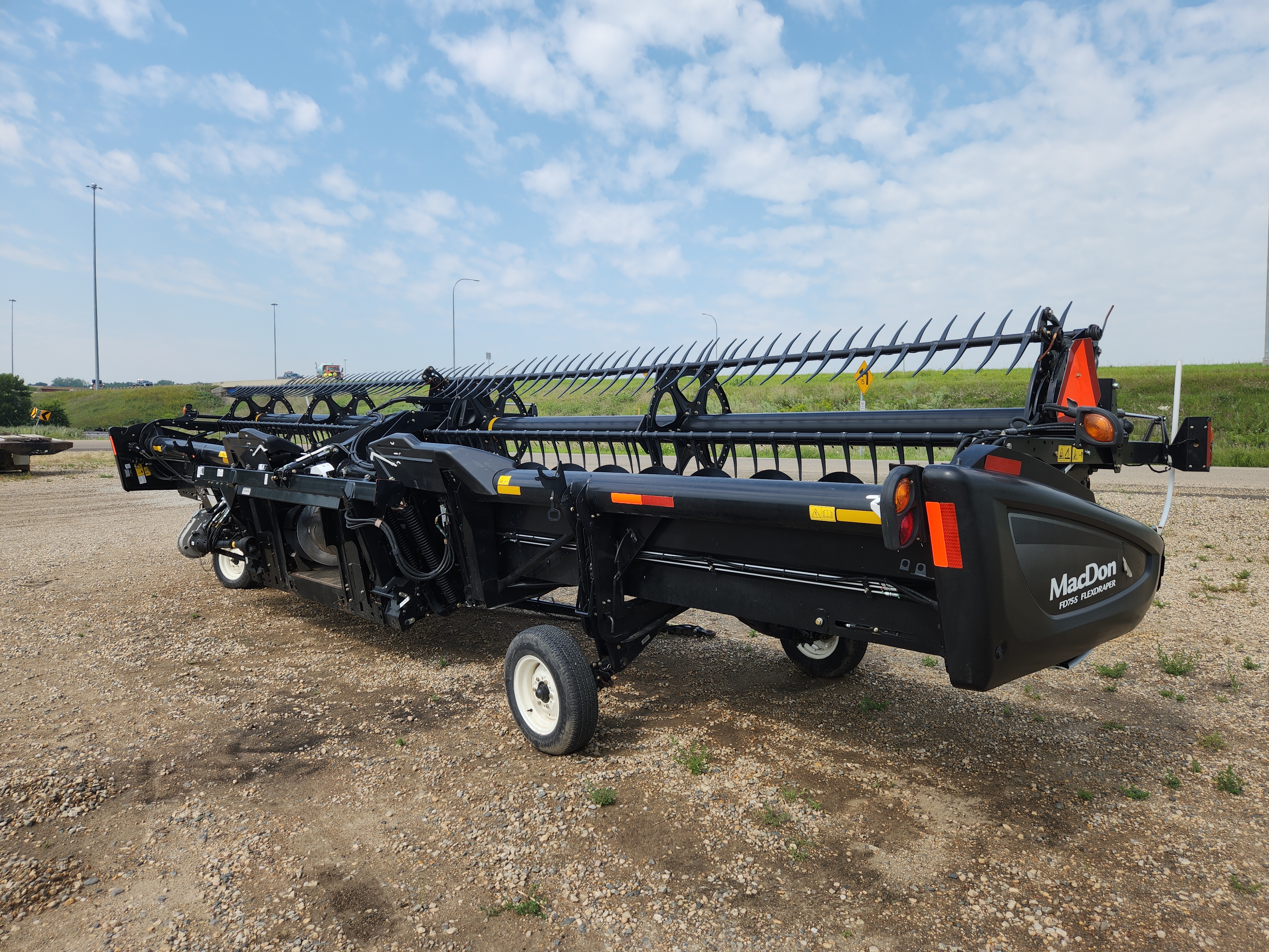 2017 MacDon FD75 Header Draper