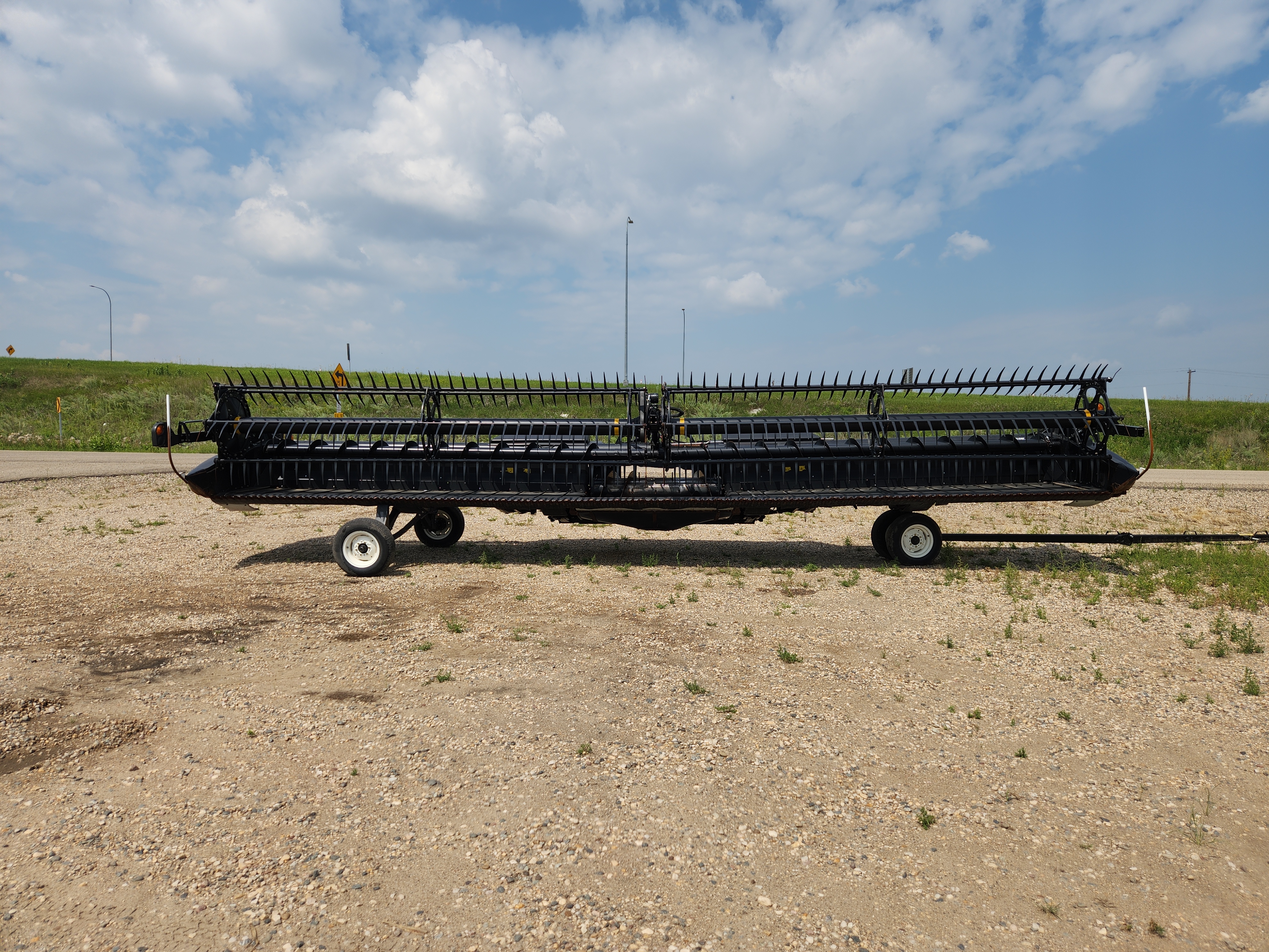 2017 MacDon FD75 Header Draper