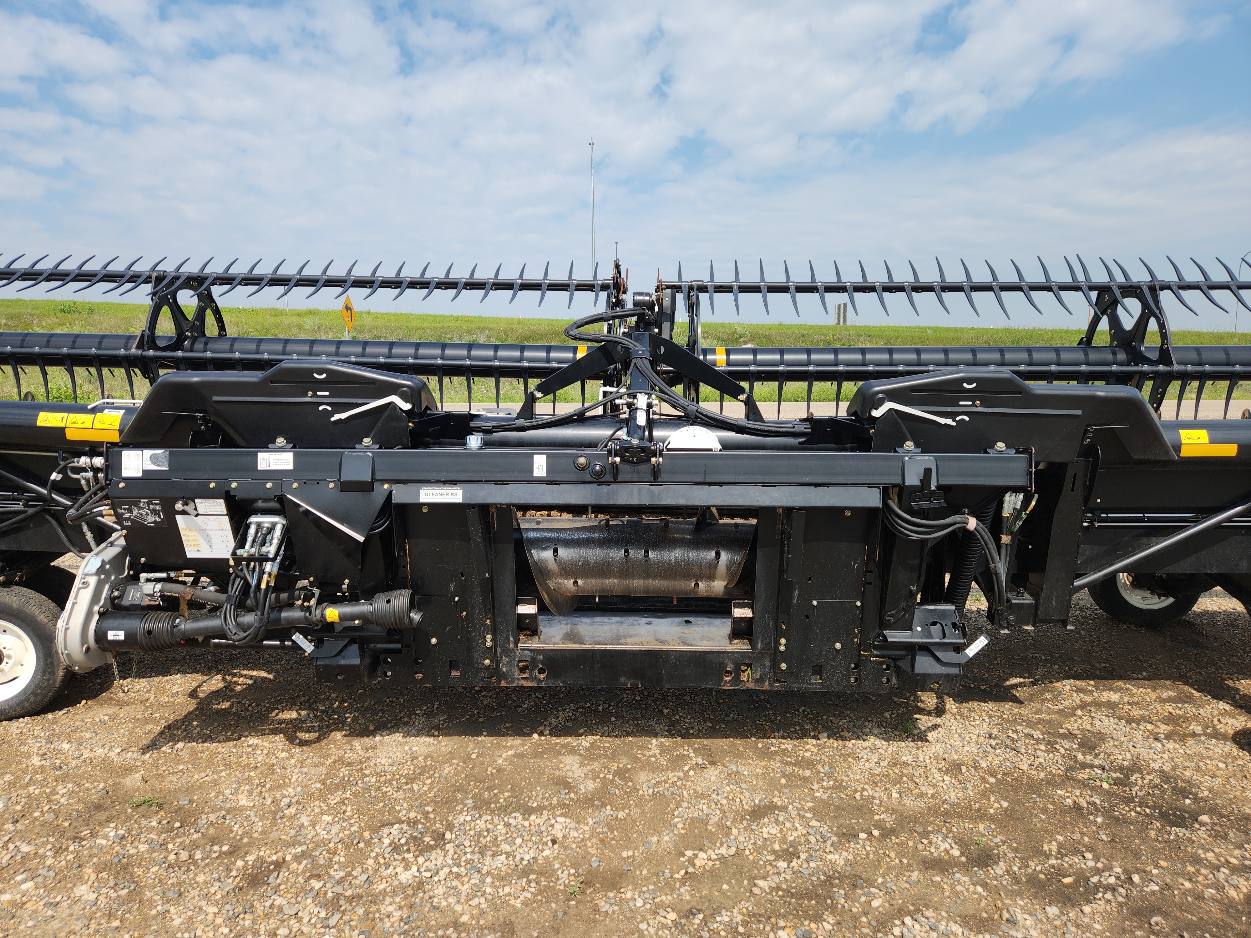 2017 MacDon FD75 Header Draper