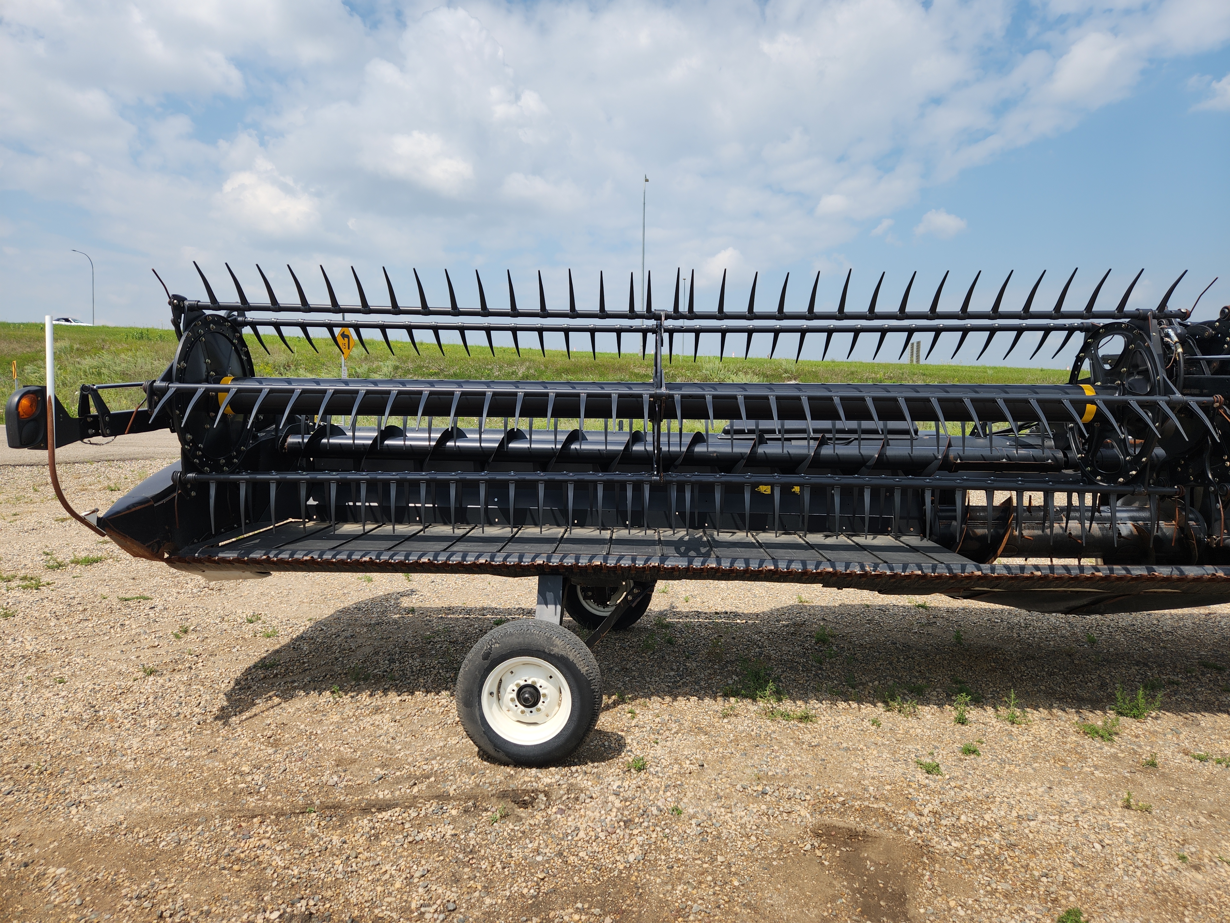 2017 MacDon FD75 Header Draper