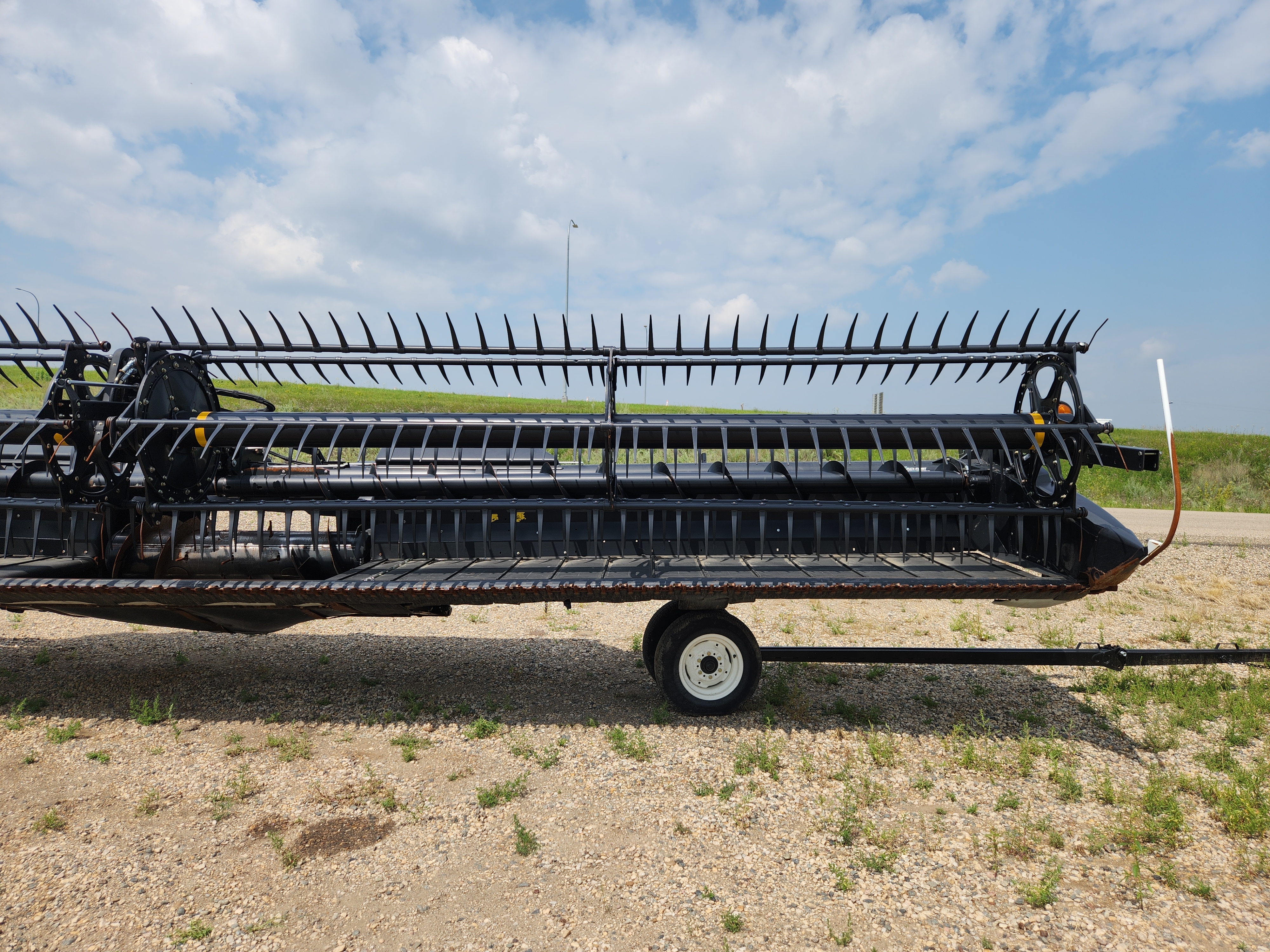 2017 MacDon FD75 Header Draper