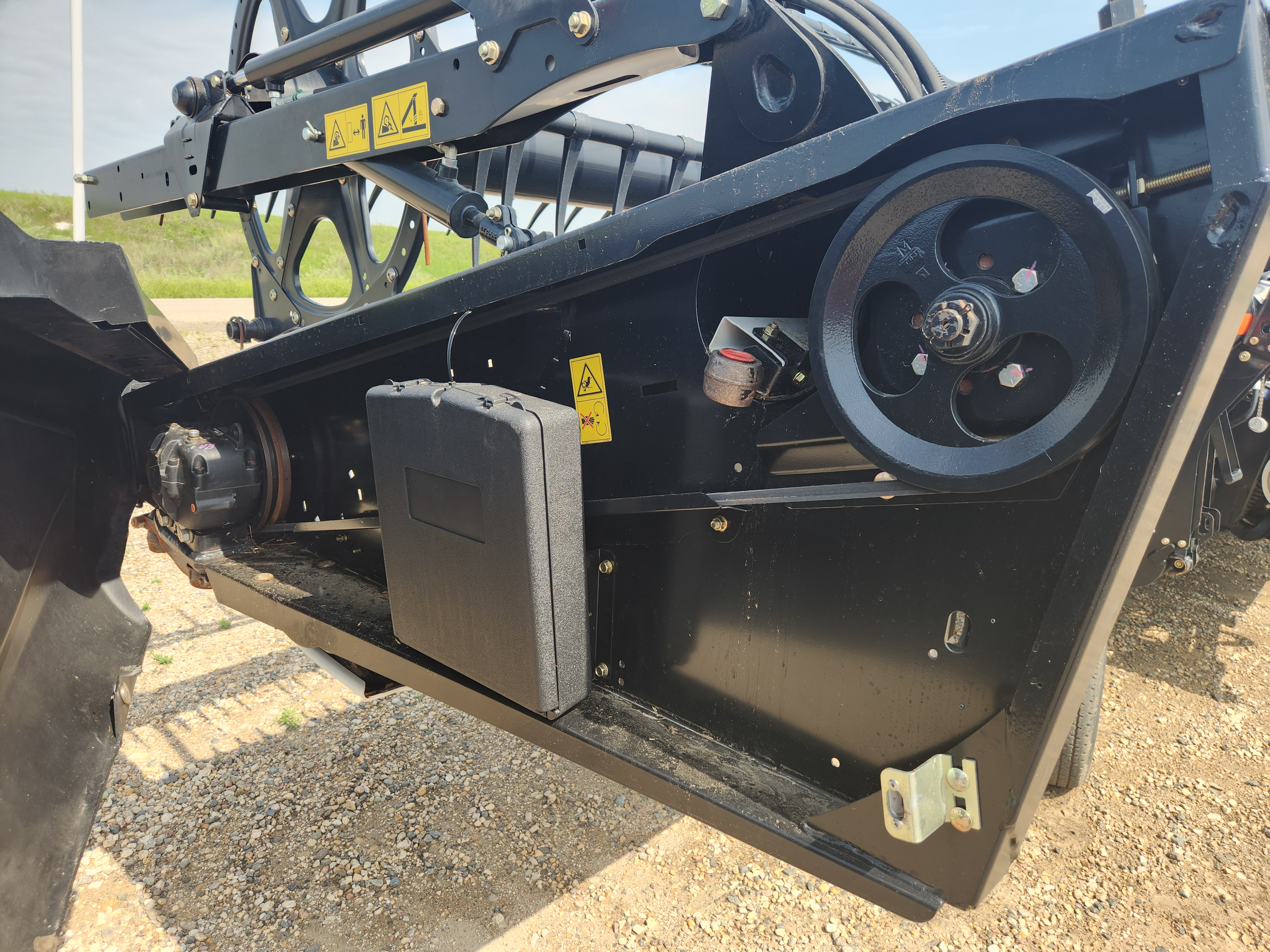 2017 MacDon FD75 Header Draper