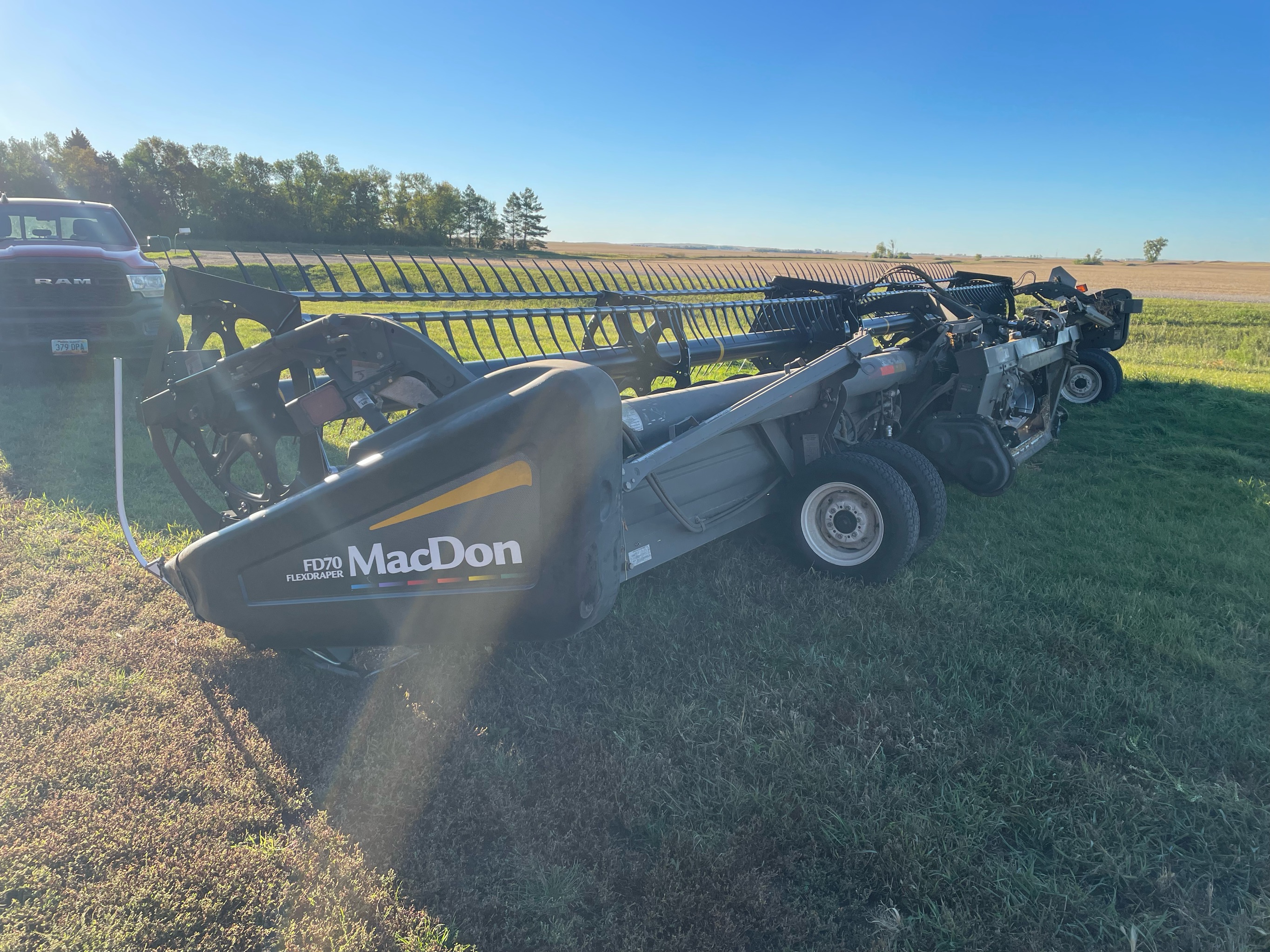 2011 MacDon FD70-40 Header Combine