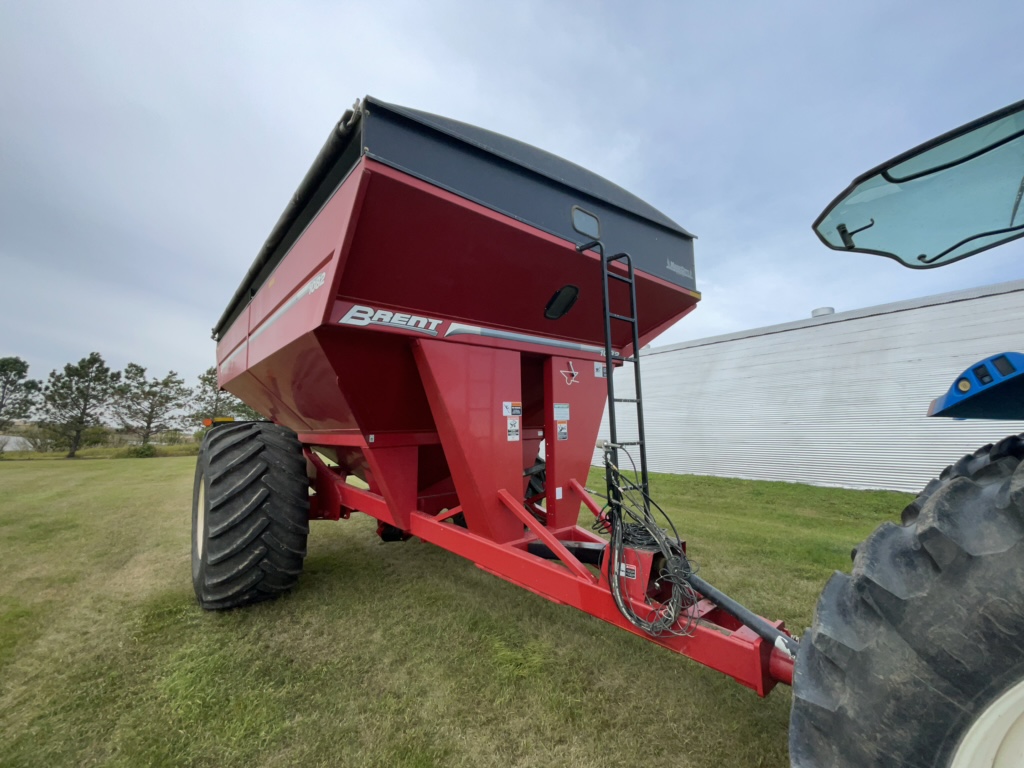 2014 Brent 1082 Grain Cart