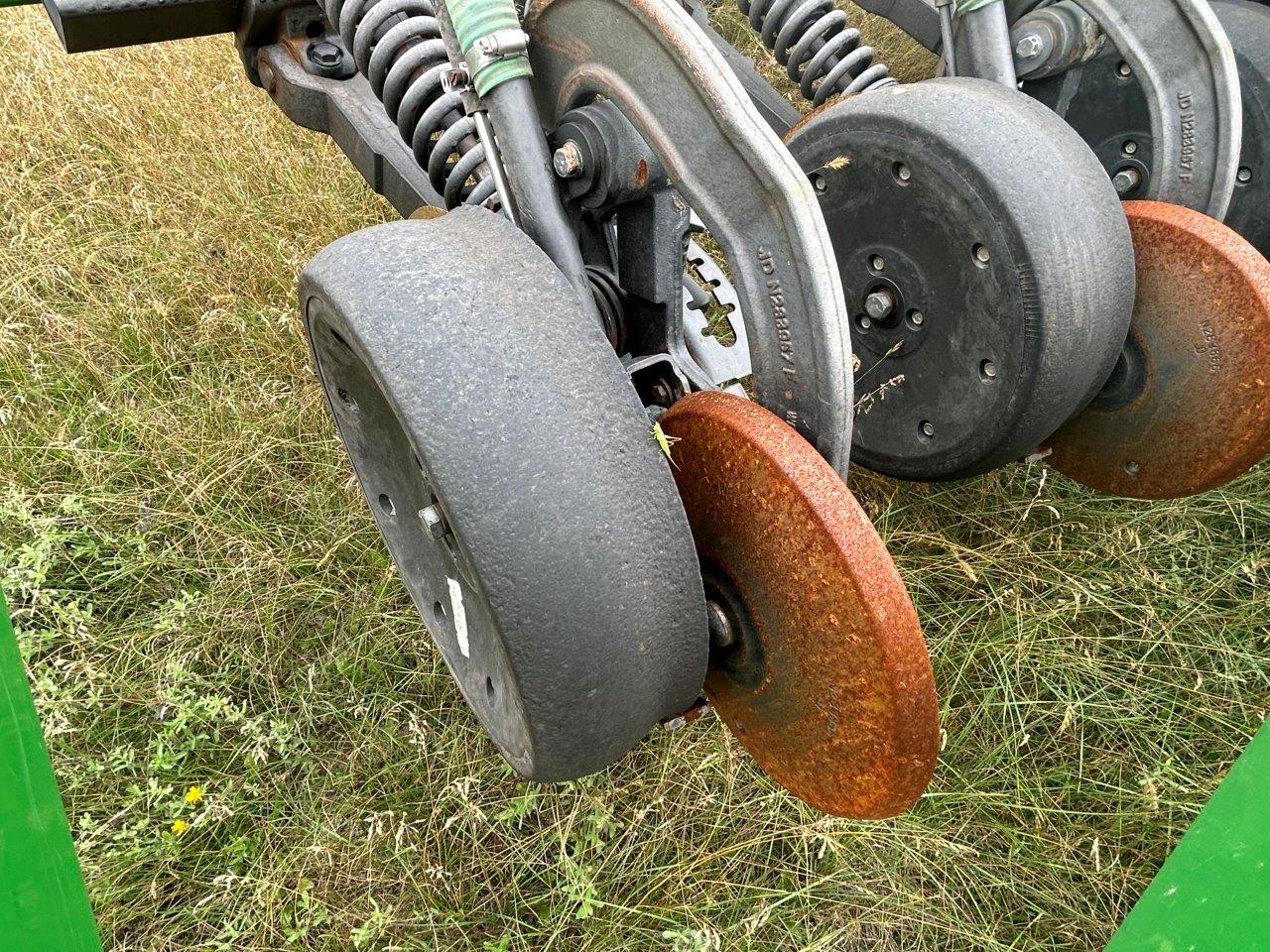 2012 John Deere 1895 Air Seeder