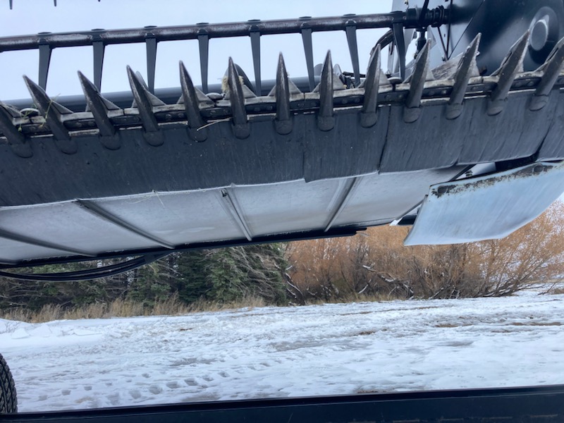 2011 MacDon FD70-35 Header Combine