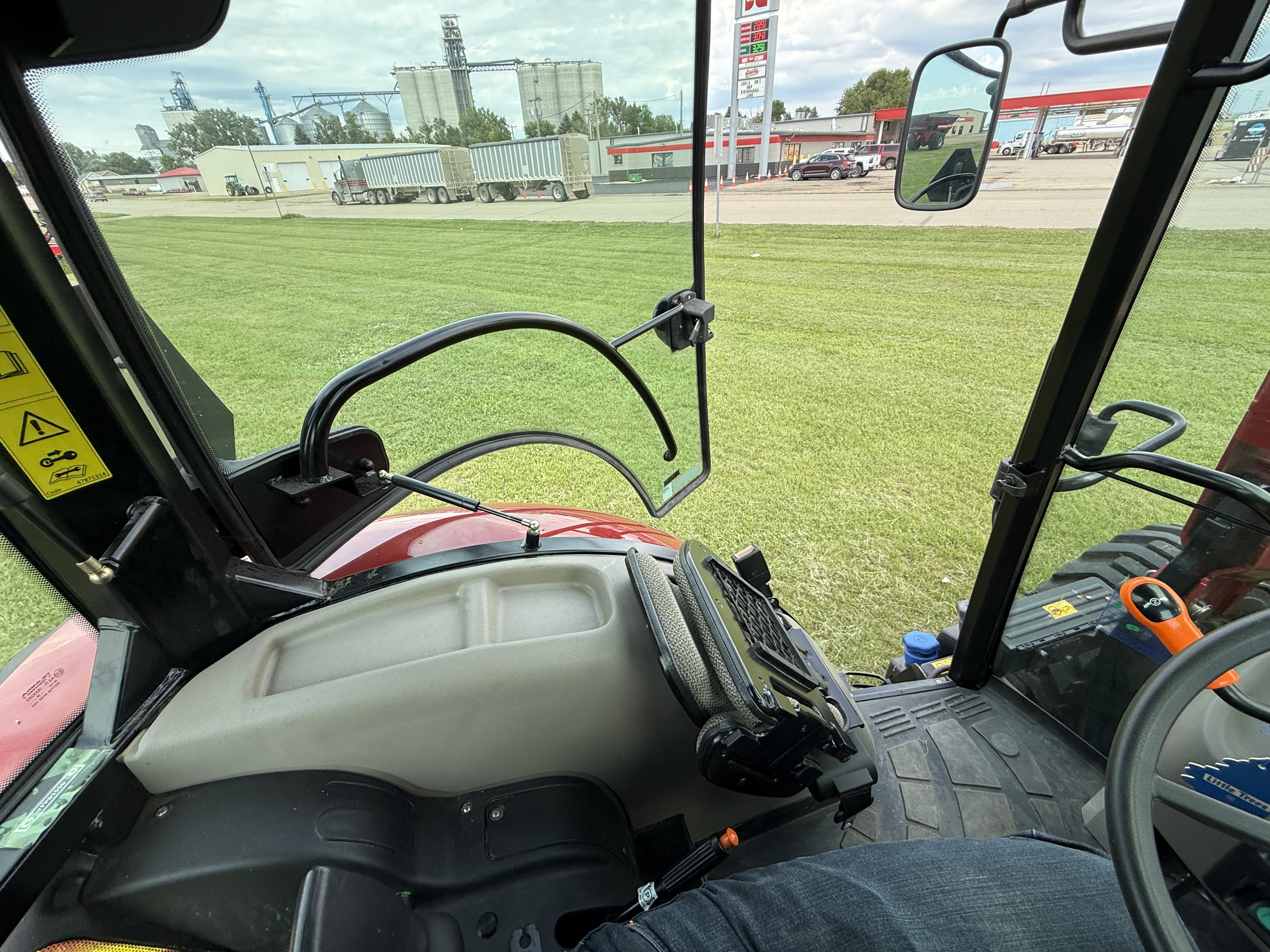2022 Case IH FARM115A Tractor