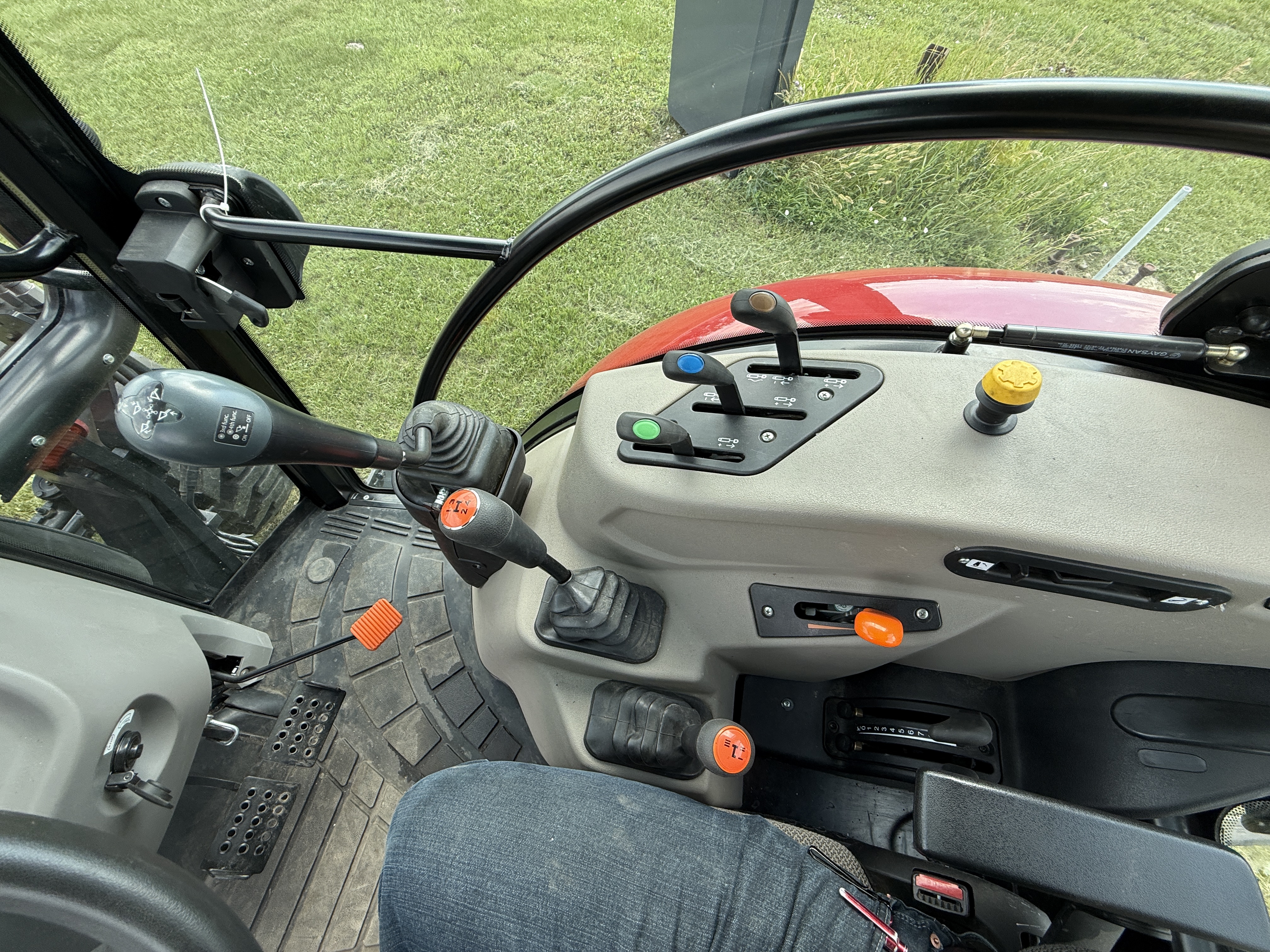 2022 Case IH FARM115A Tractor