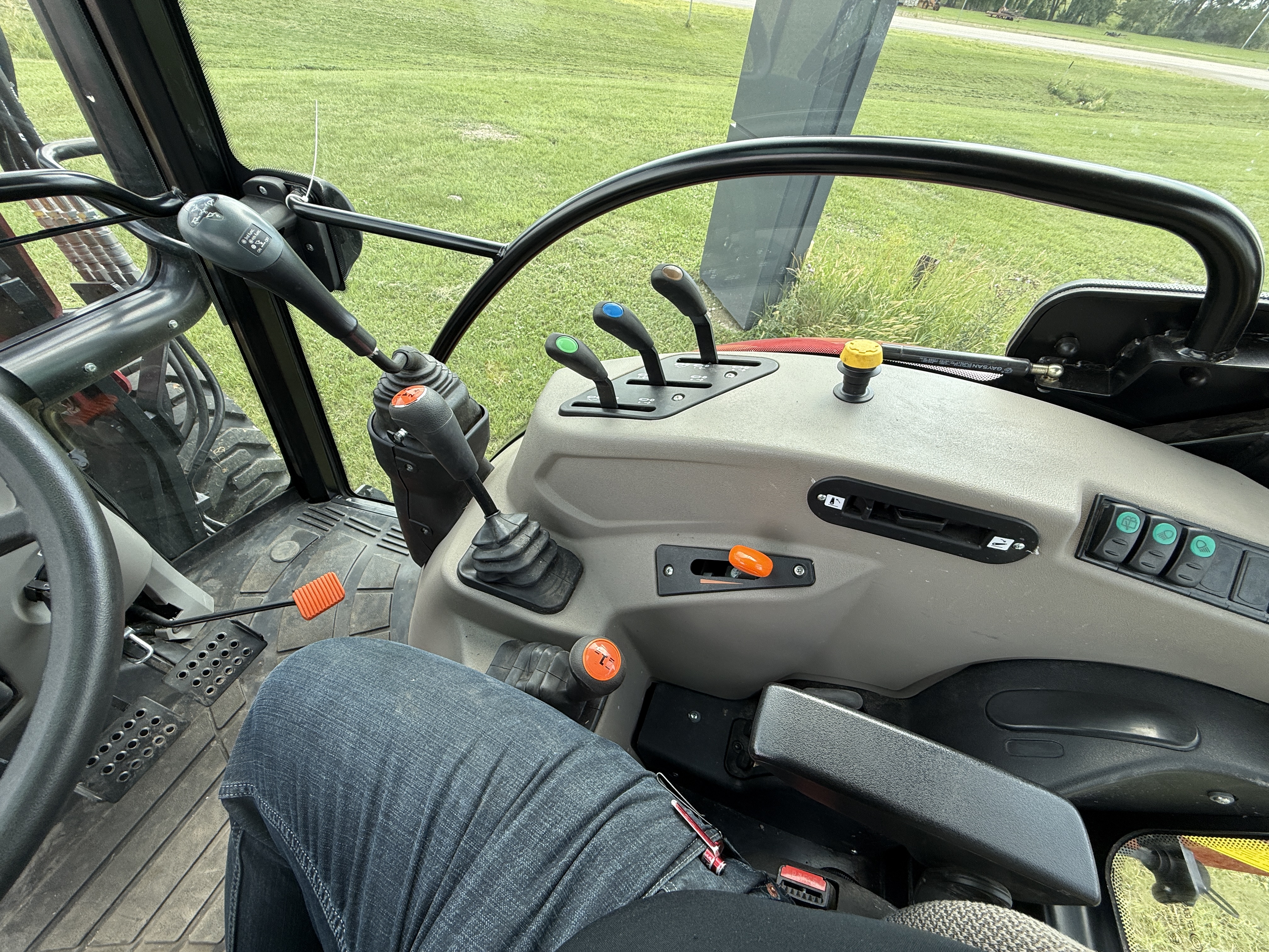 2022 Case IH FARM115A Tractor