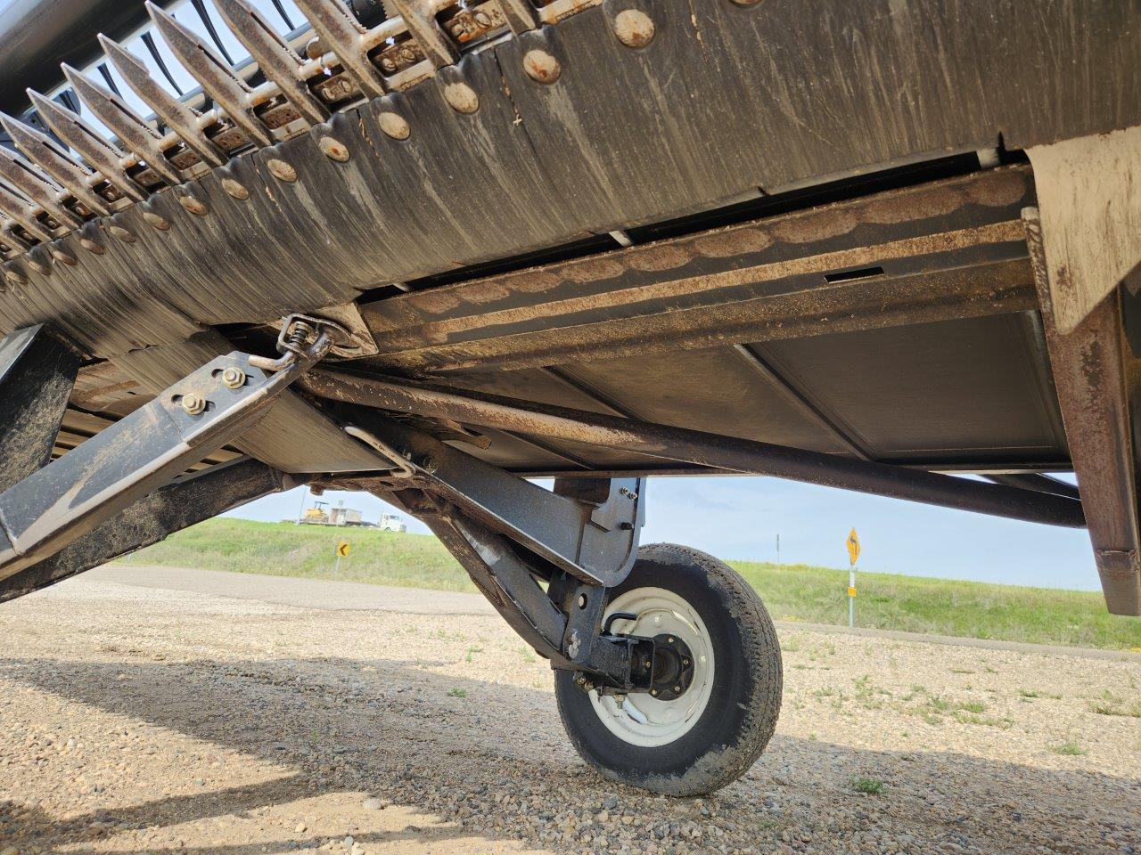 2016 MacDon FD75 Header Draper