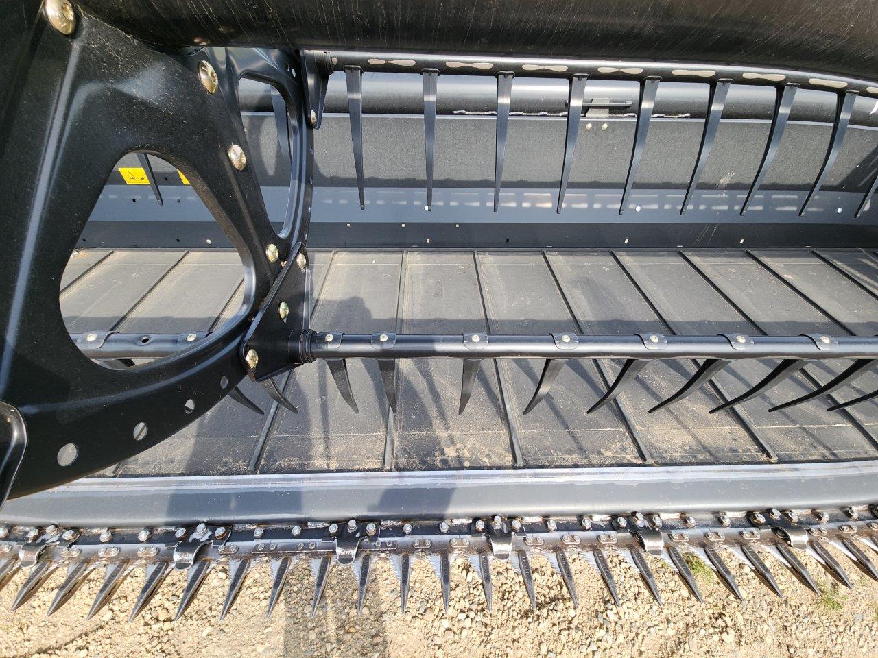 2016 MacDon FD75 Header Draper