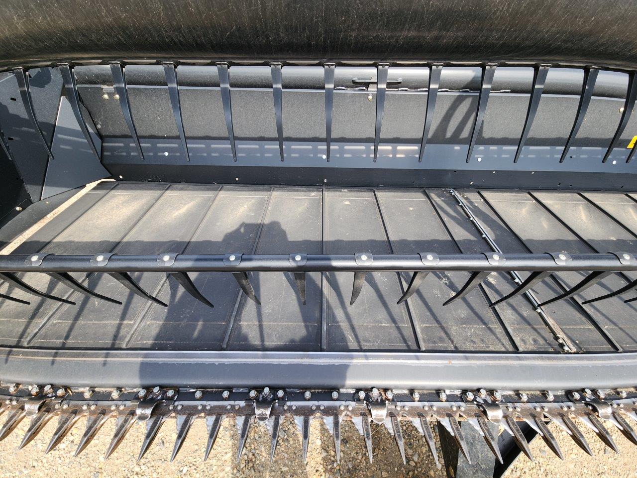 2016 MacDon FD75 Header Draper