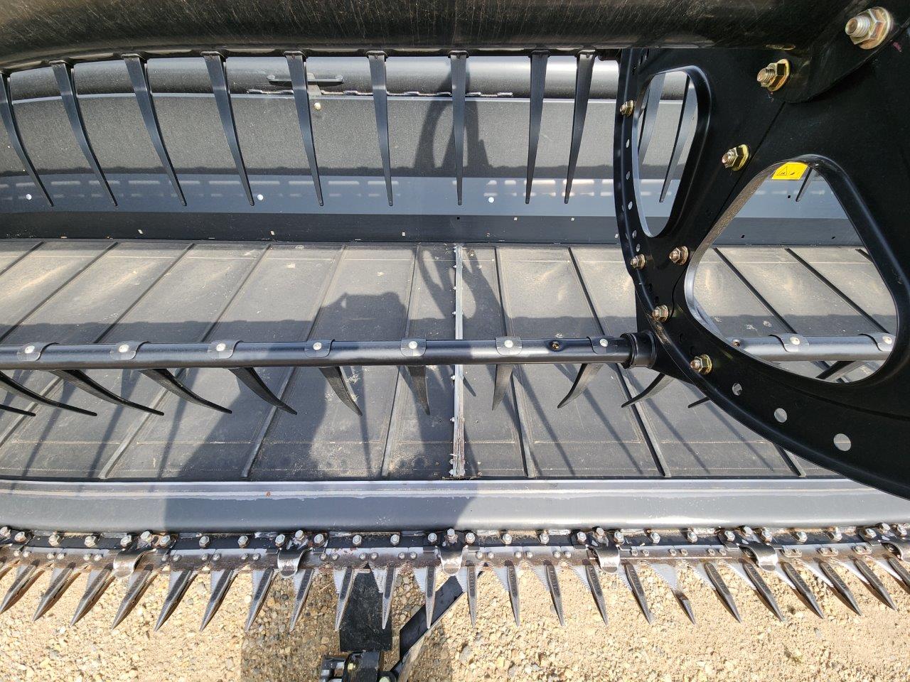 2016 MacDon FD75 Header Draper